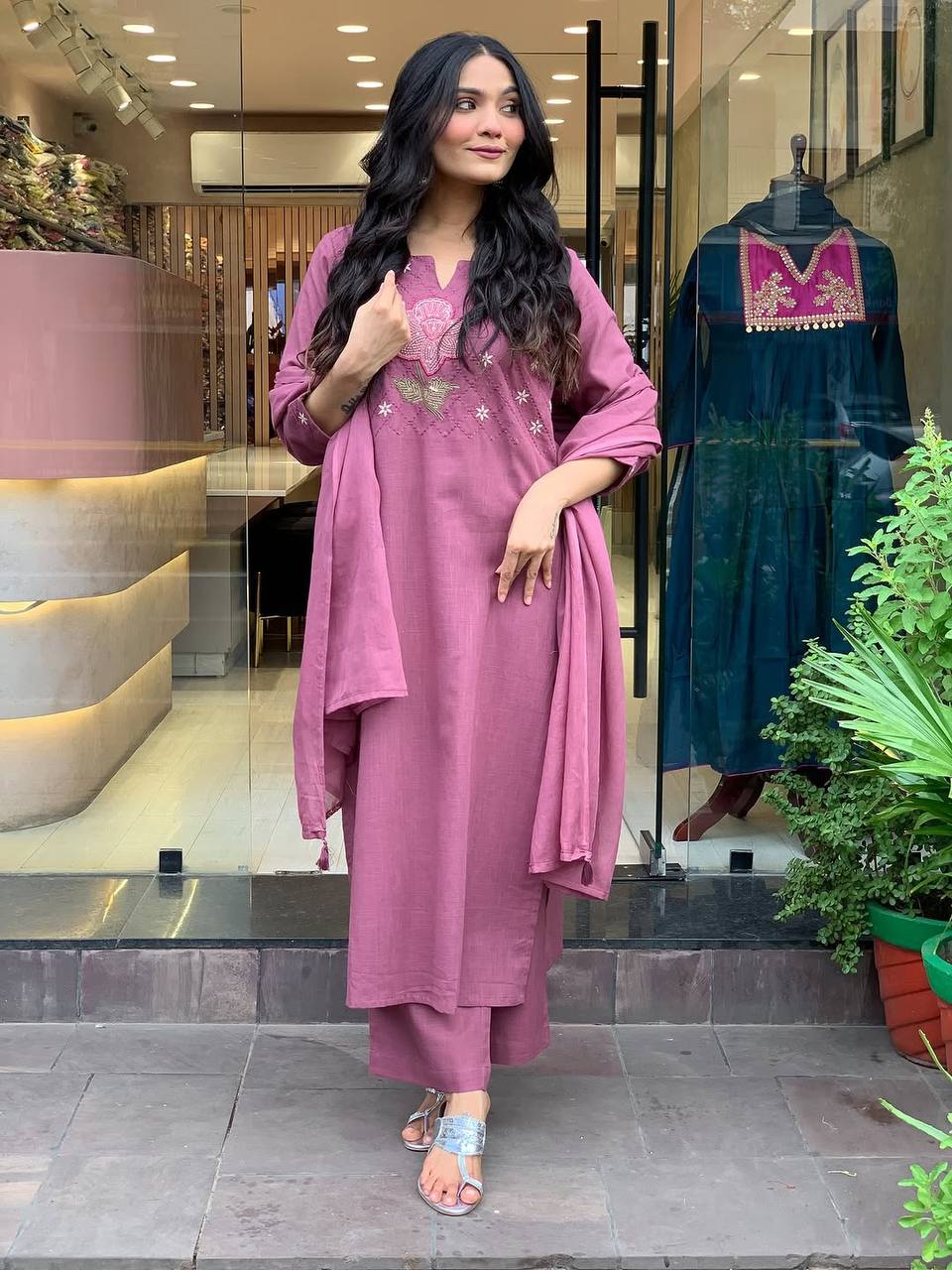 Pink Cotton Kurta Pant Set With Heavy Thread Embroidery Work