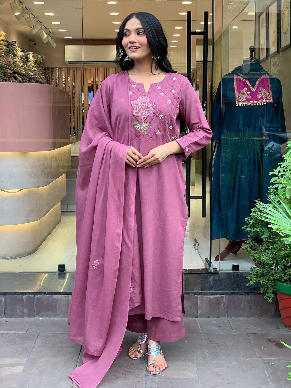 Pink Cotton Kurta Pant Set With Heavy Thread Embroidery Work
