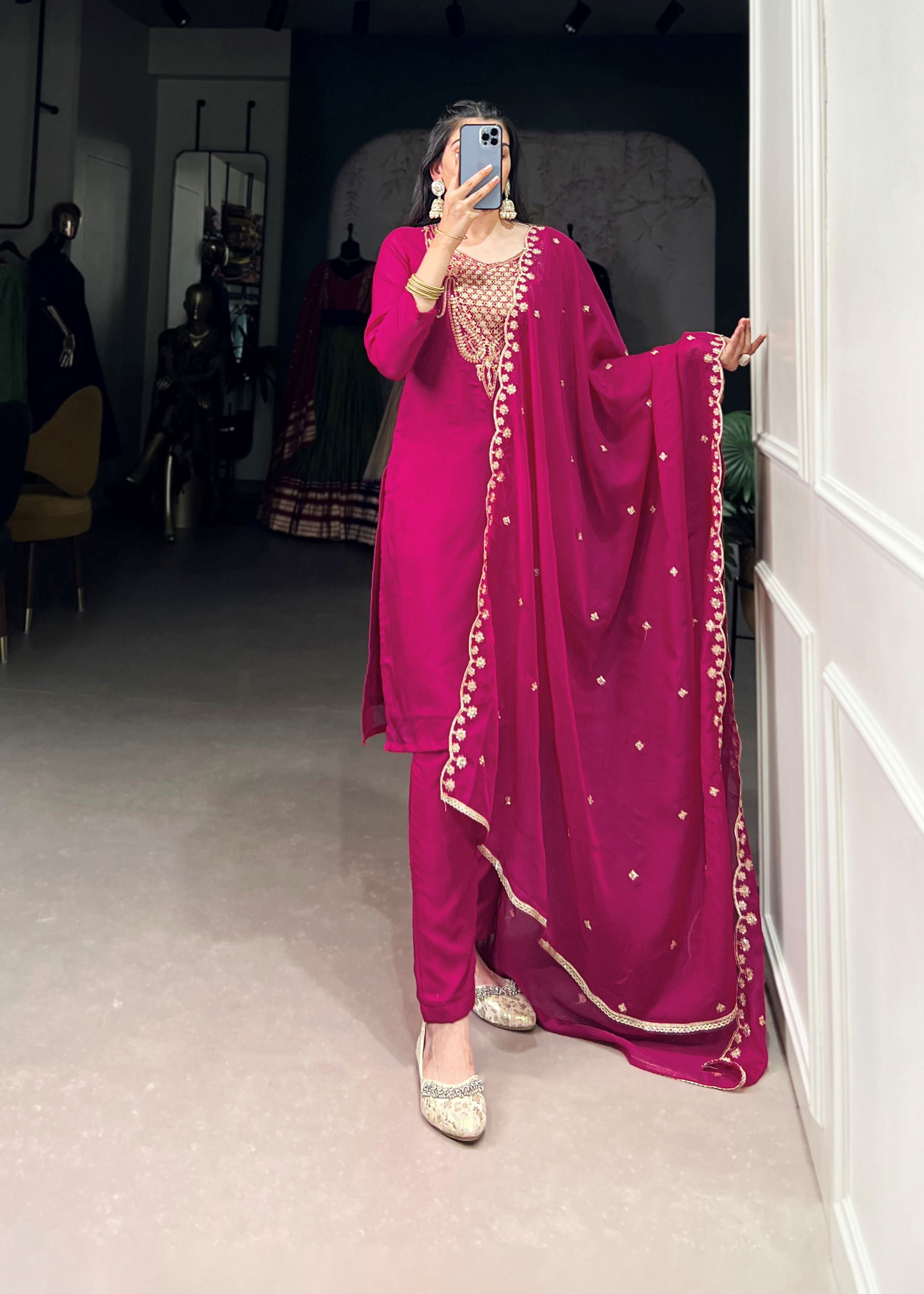 Pink Ethereal Elegance Organza Salwar Suit with Sequins & Embroidery