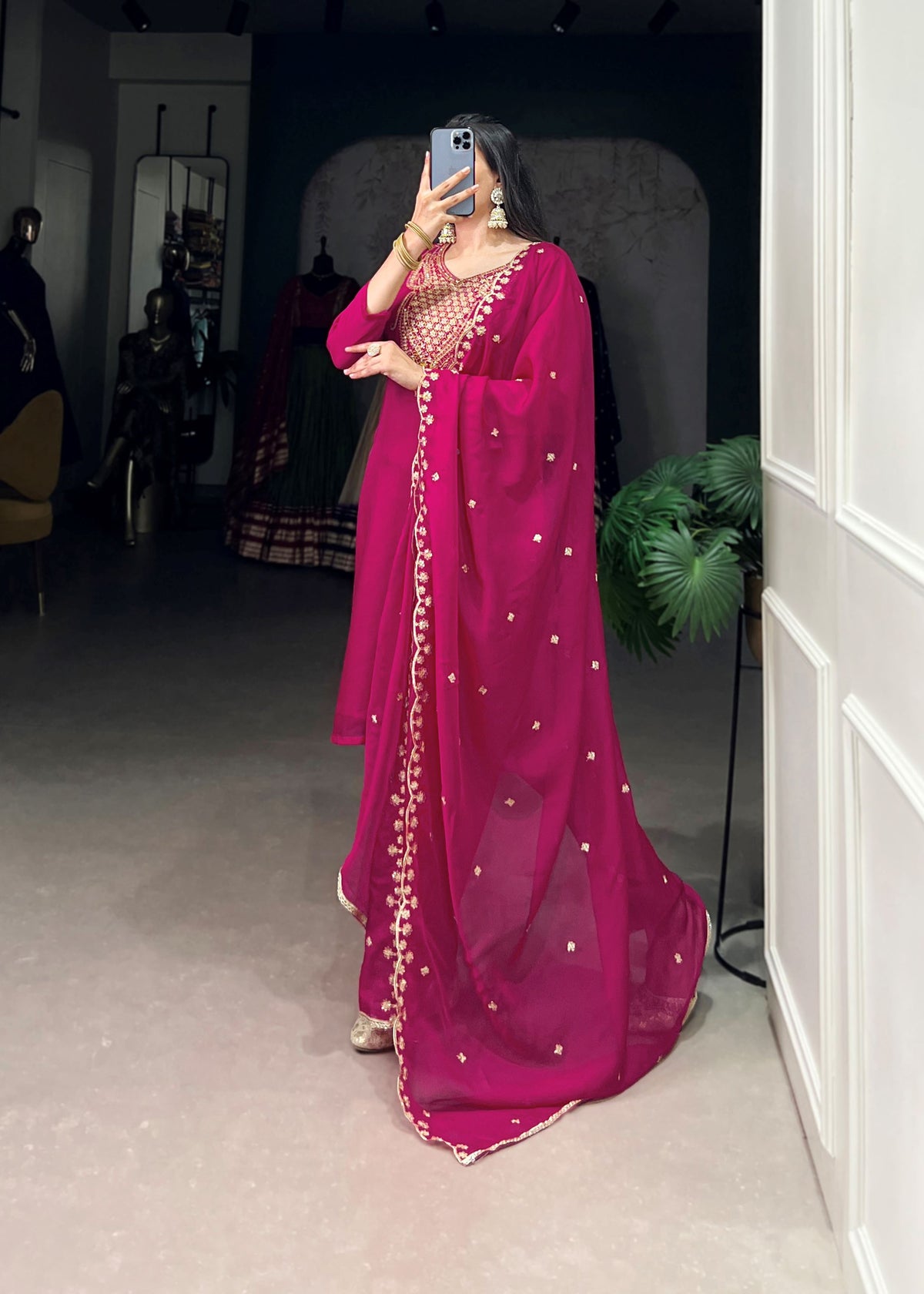 Pink Ethereal Elegance Organza Salwar Suit with Sequins & Embroidery