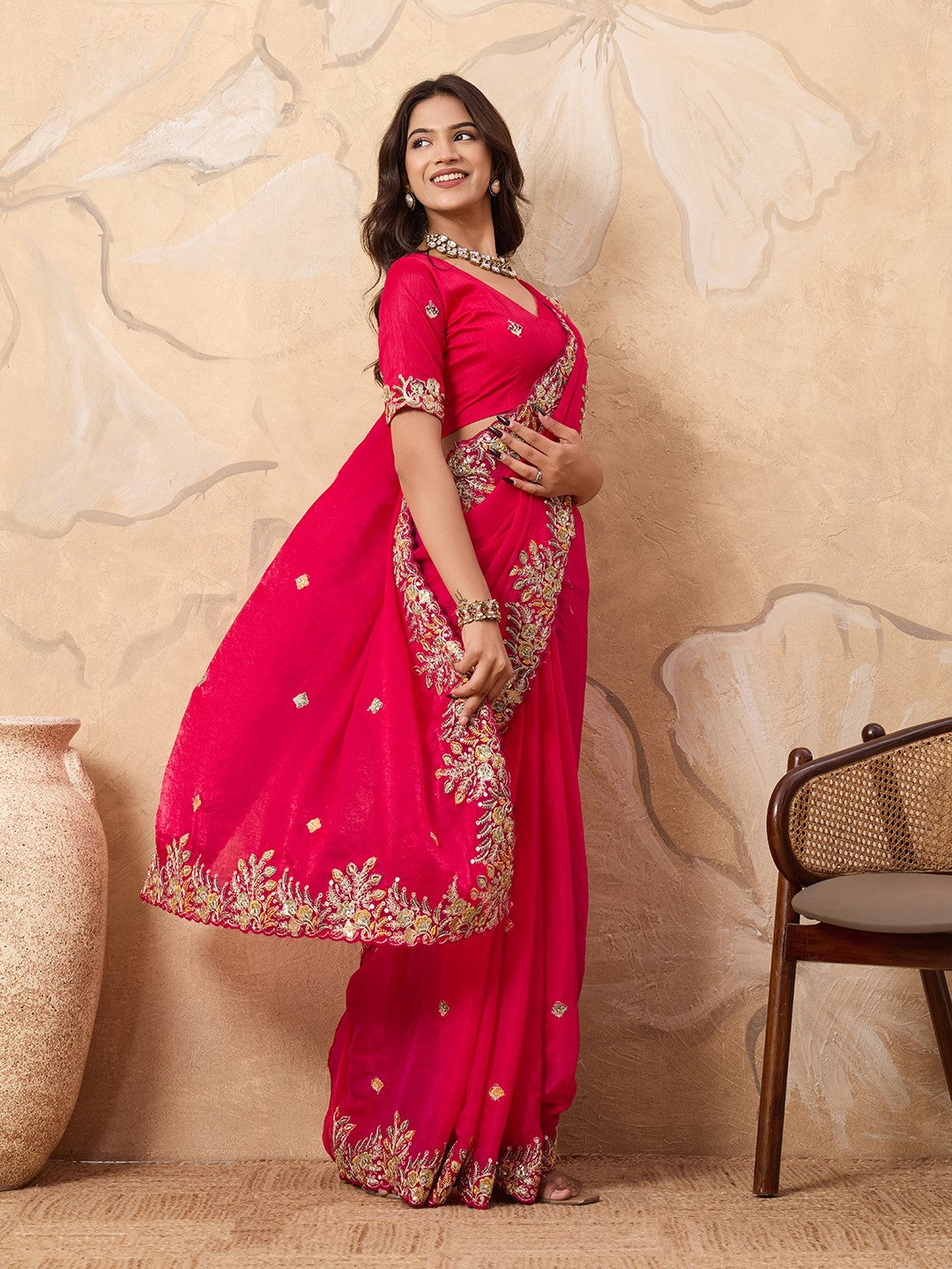Pink Fendy Chiffon Saree With Traditional Embroidery
