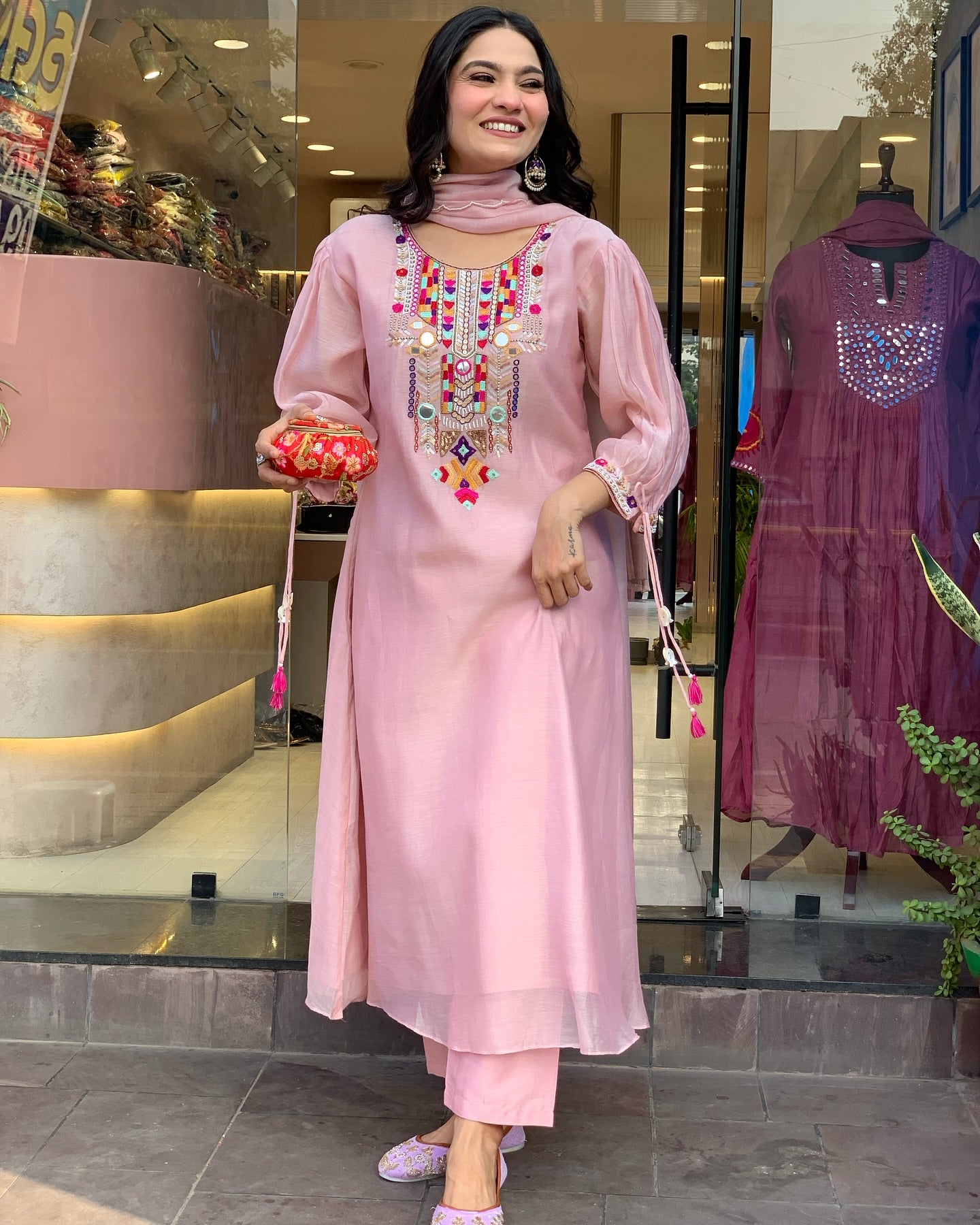 Pink Kurta Pant Set With Heavy Thread Embroidery Work