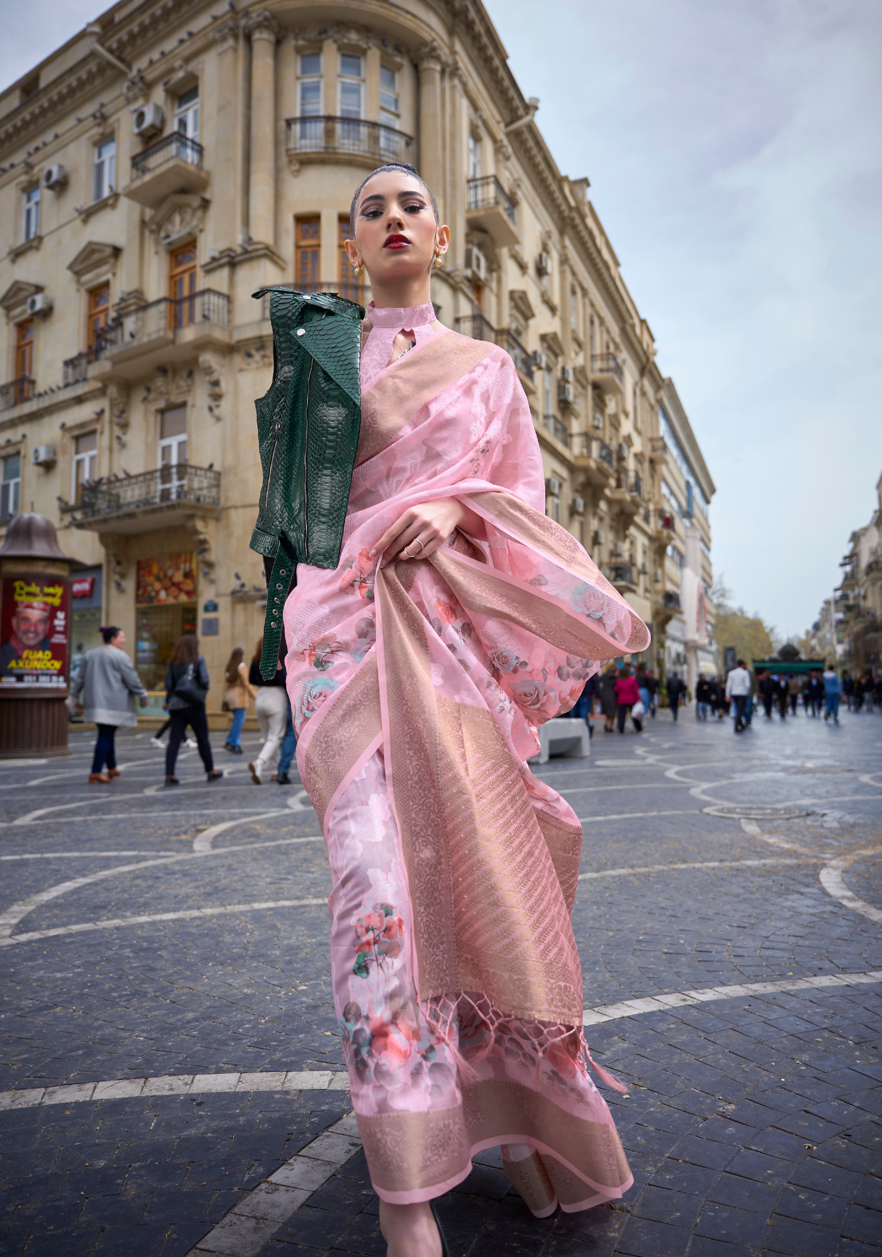 Pink Poly Brasso Handloom Silk Saree With Printed Poly Brasso Handloom Waving