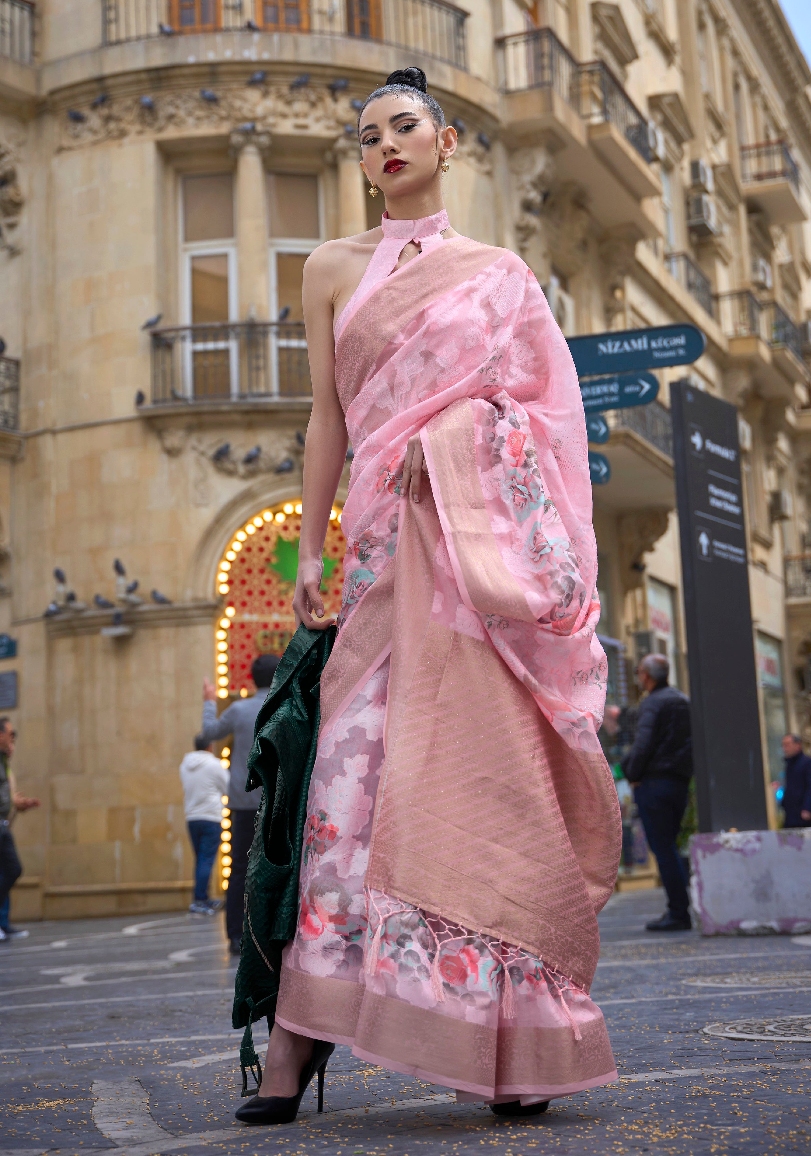Pink Poly Brasso Handloom Silk Saree With Printed Poly Brasso Handloom Waving