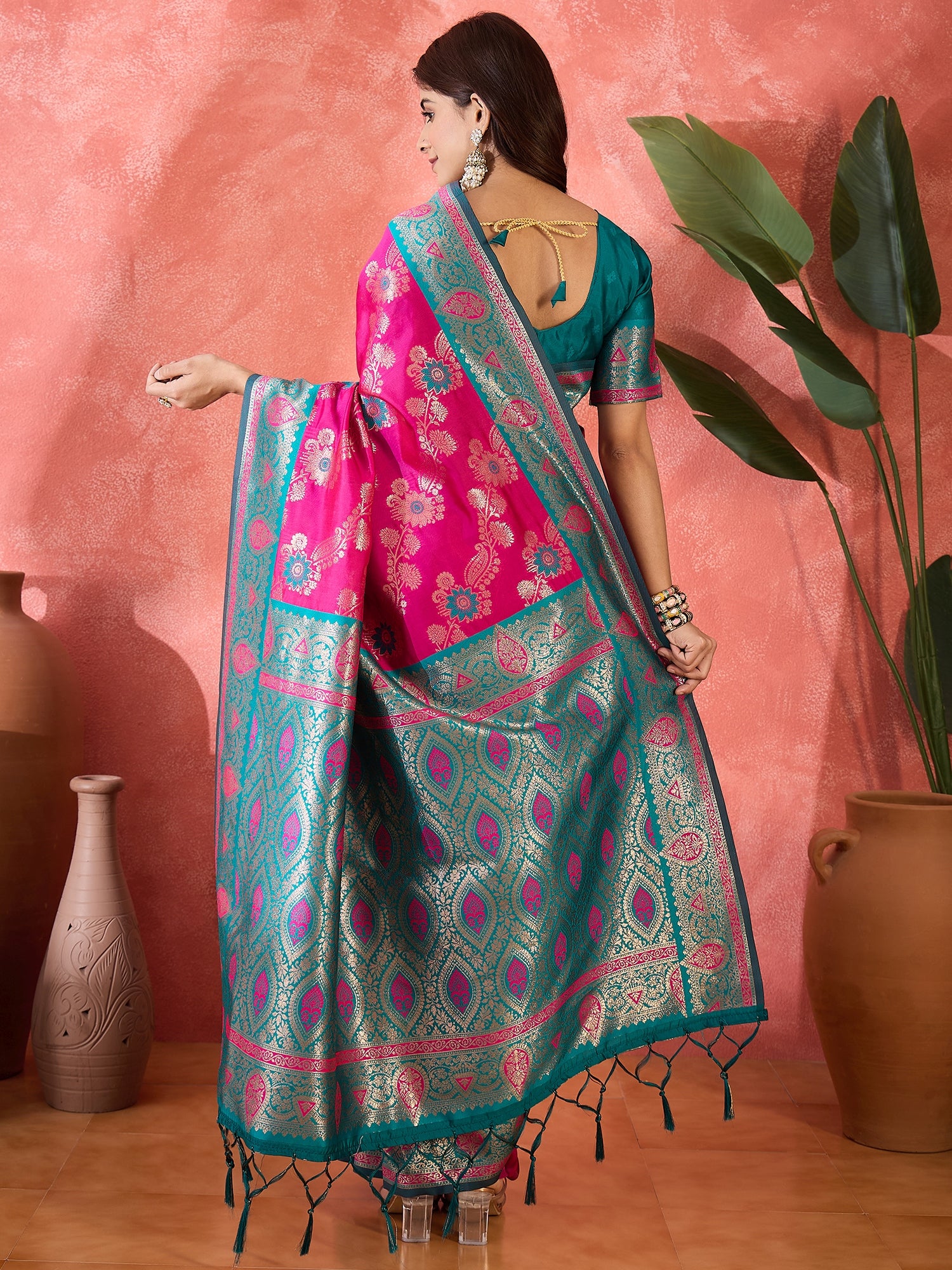 Pink Silk Woven Designer Partywear Ethnic Silk Saree
