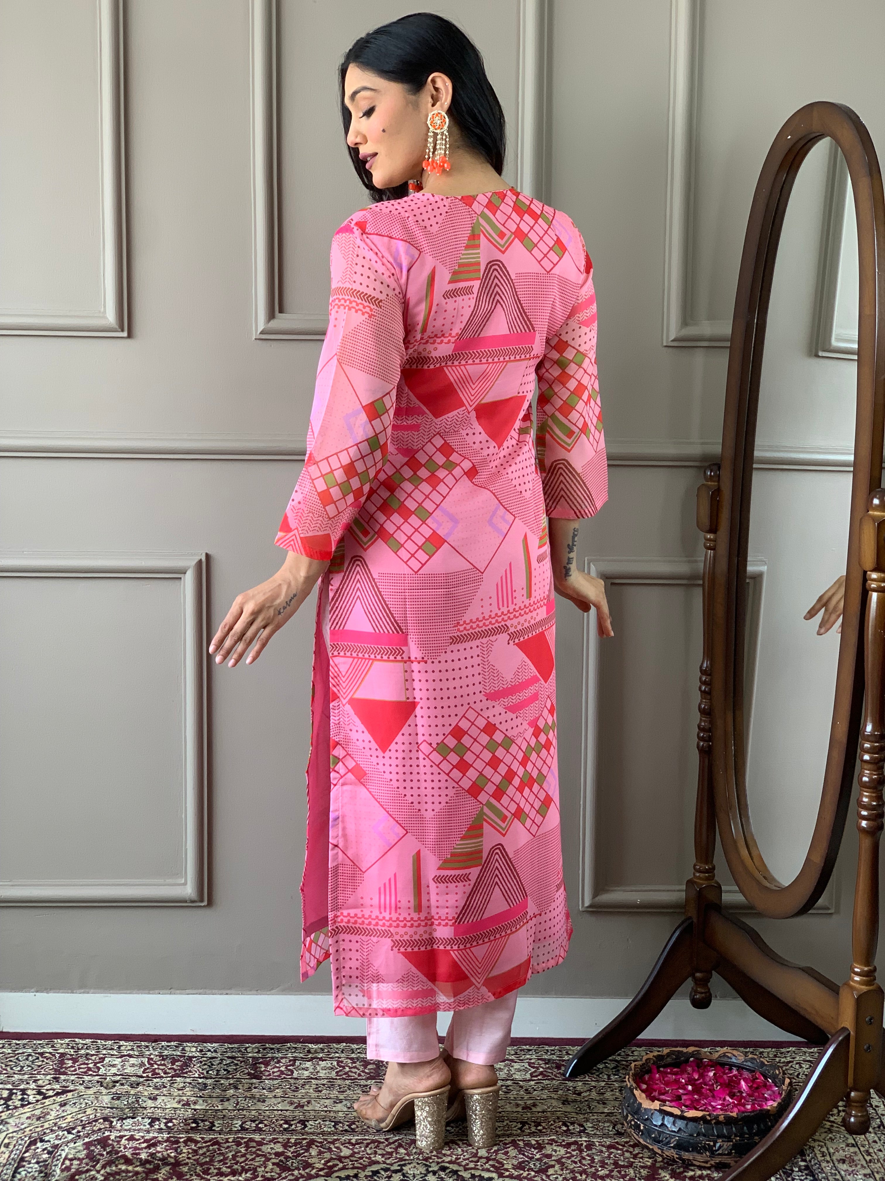 Pink Viscose Chanderi Kurta Pant Set with Printed With Thread Embroidery Work on Neck