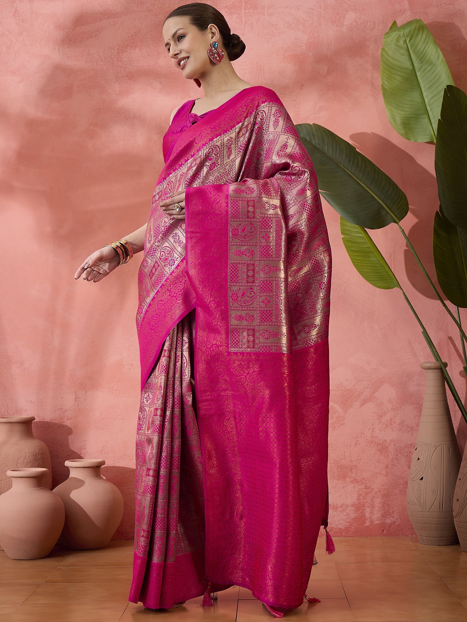Pink Woven Jari Designer Silk Blended Saree For Festive Looks