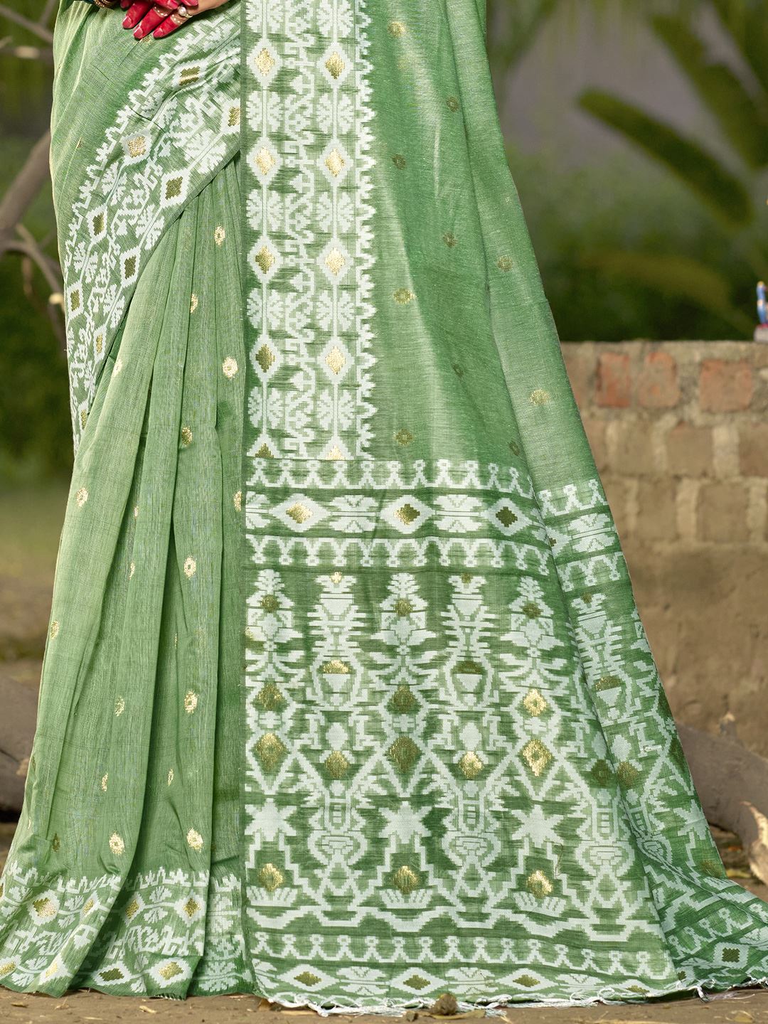 Pista Green Blended Linen Cotton Saree