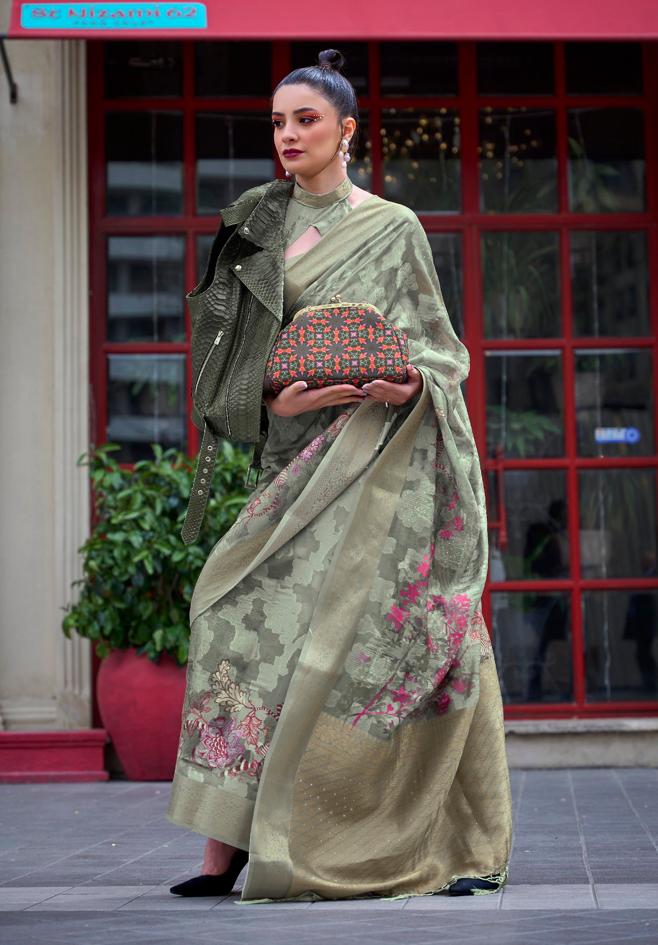 Pista Green Poly Brasso Handloom Silk Saree With Printed Poly Brasso Handloom Waving