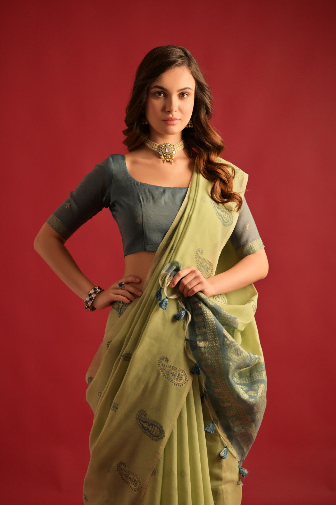Pista Mul Cotton Saree with Keri Pallu and Butti Weaves