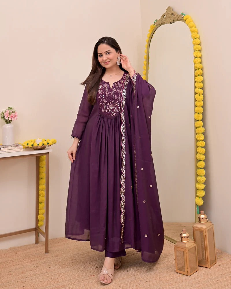 Purple Chanderi Silk Kurta Pant Set With Heavy Thread Embroidery Work