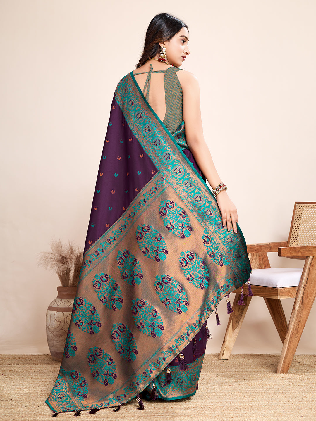Purple Heavy Woven Designer Jacquard Silk Saree For Traditonal Looks