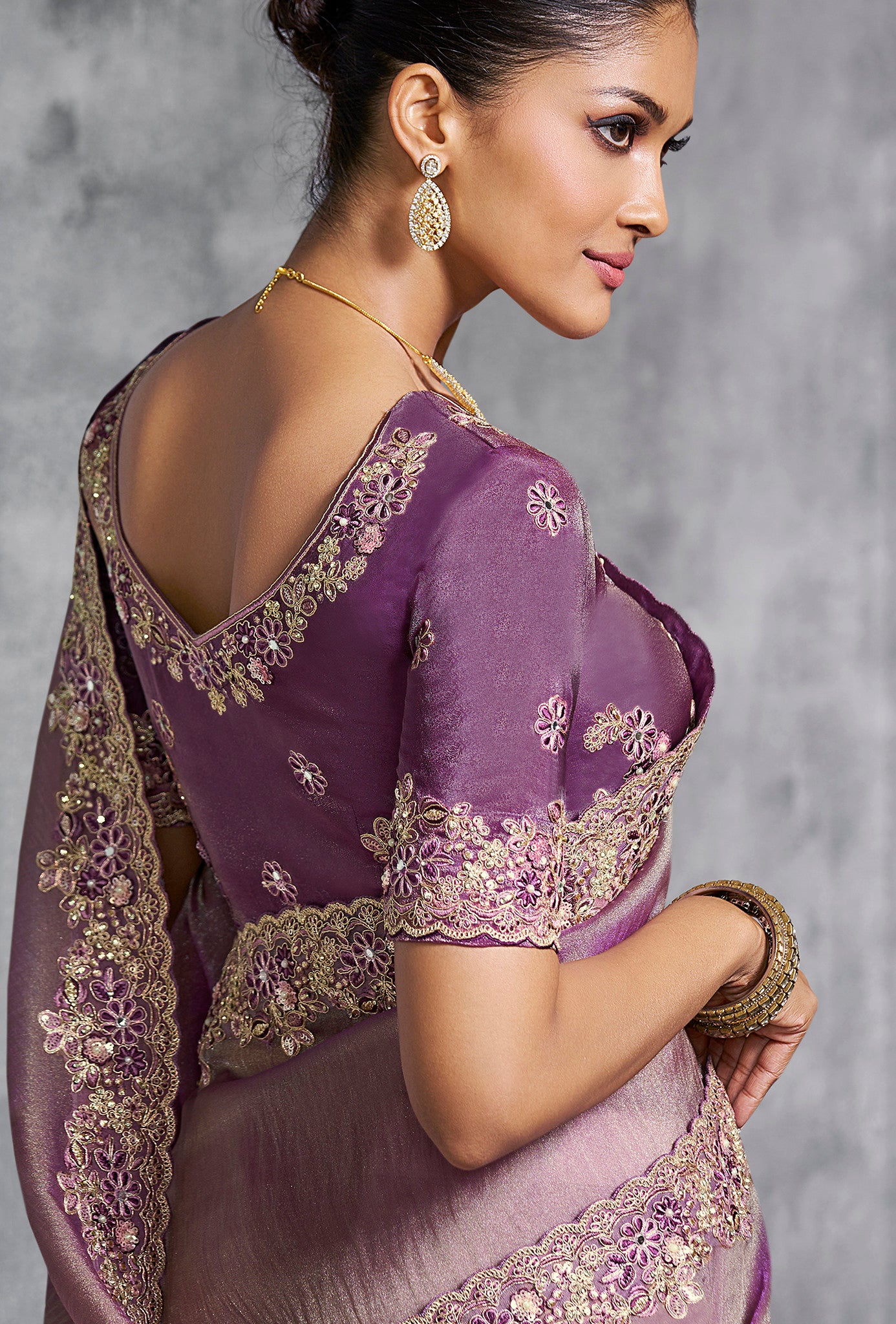 Purple Saree With  Thread Embroidery Work ,Hand-Finished Stone & Mirror work With Embroidery Blouse