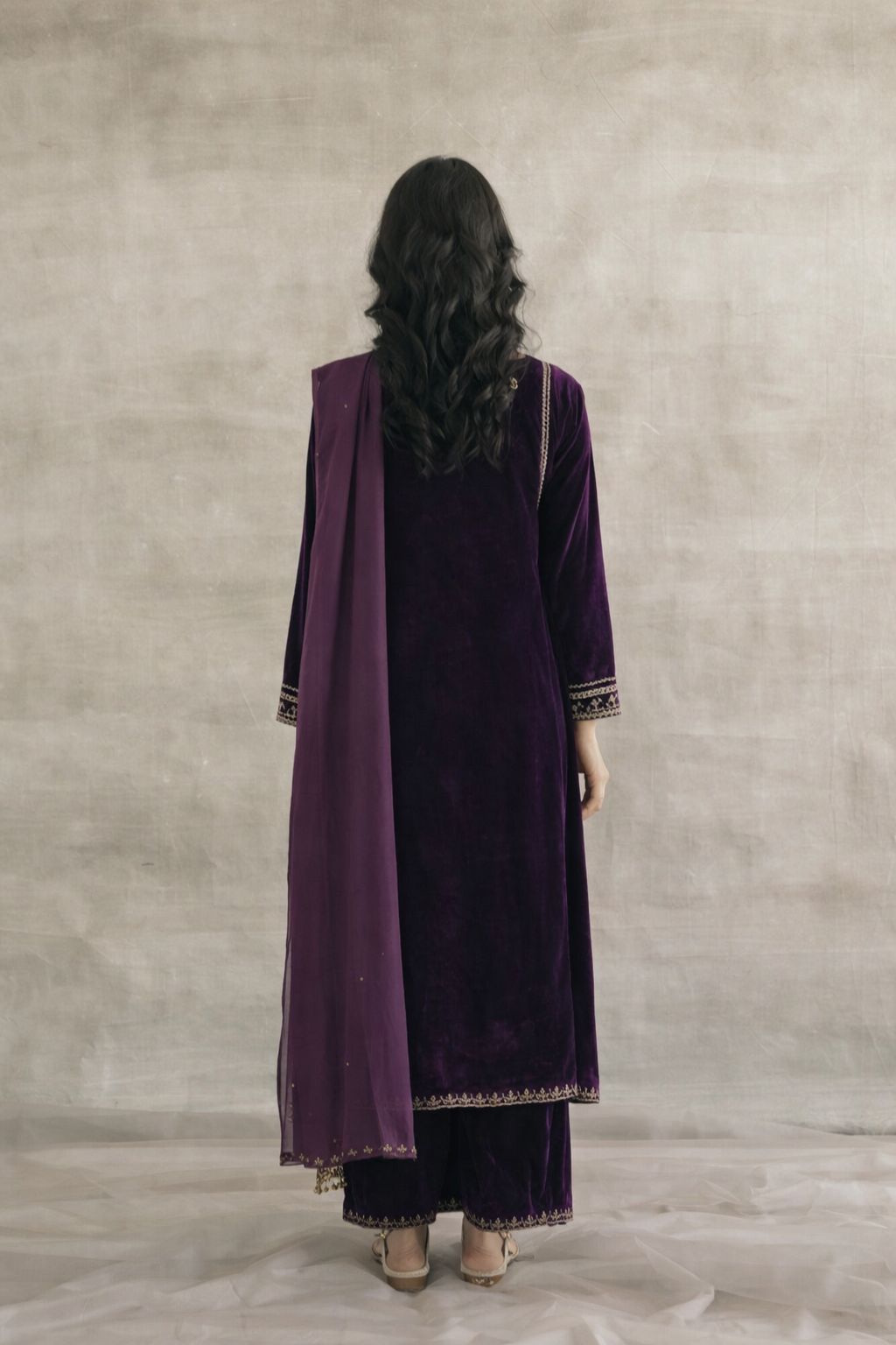 Purple Velvet Kurta Pant Set With Heavy Thread Embroidery Work