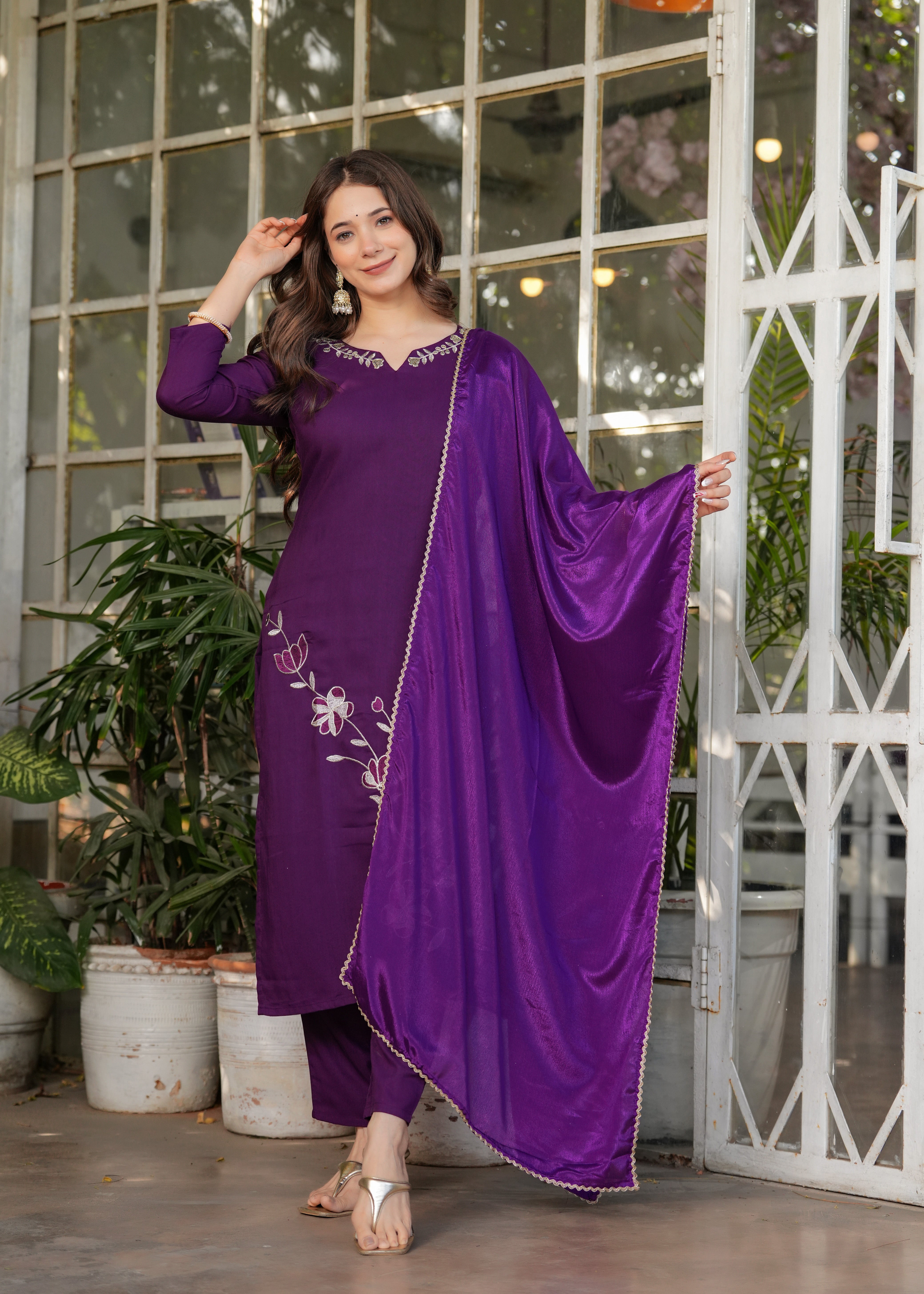 Purple Viscose Rayon Elegant Kurta Pant Set With Thread Work