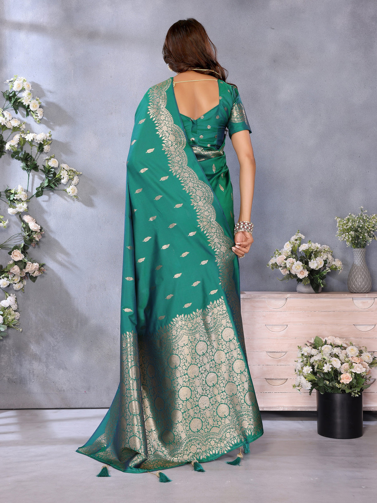 Rama Banarasi Silk Jacquard Weaving Designer Partywear Traditional Saree