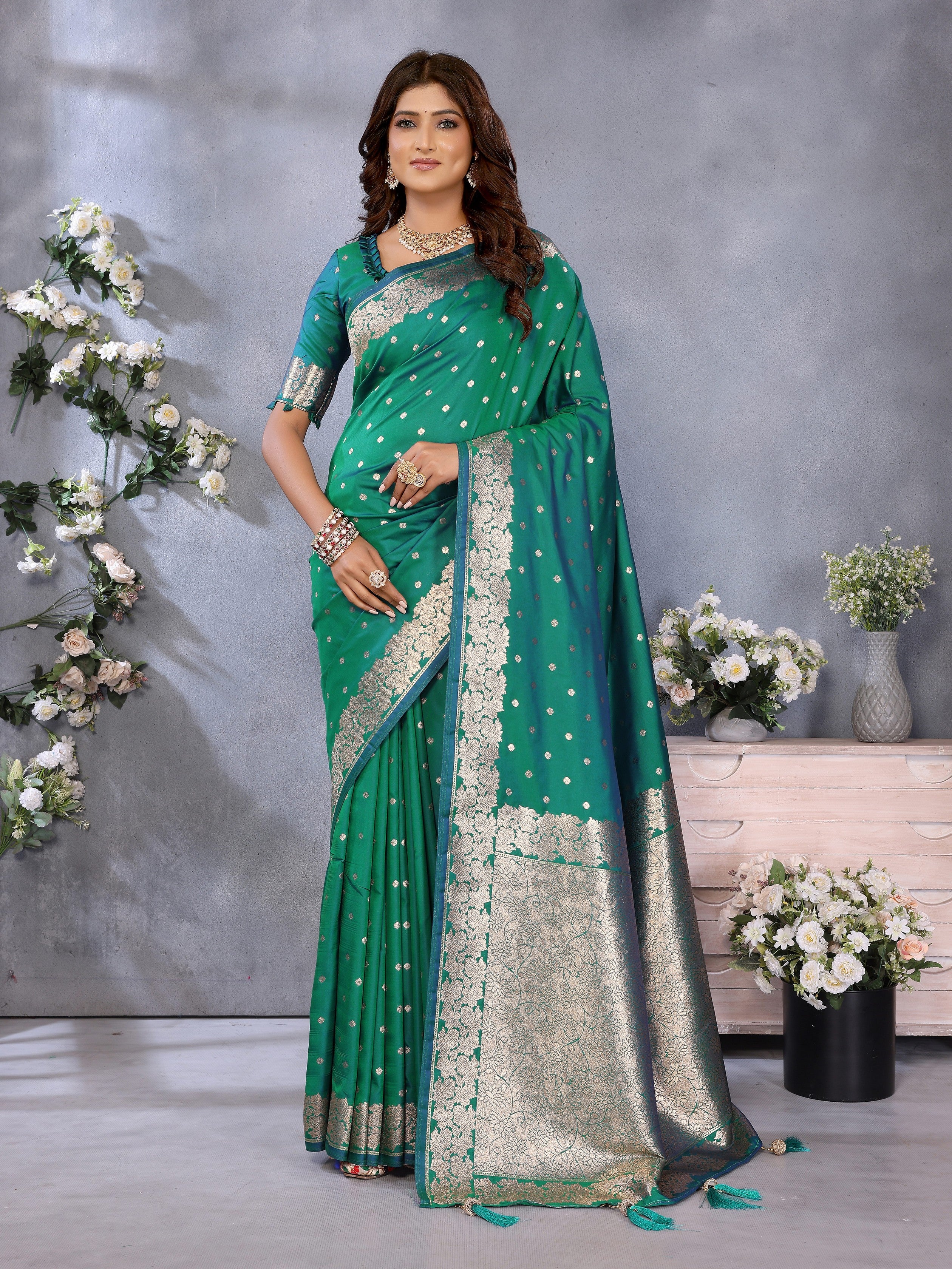 Rama Banarasi Silk Jacquard Weving Designer Trendy Partywear Saree