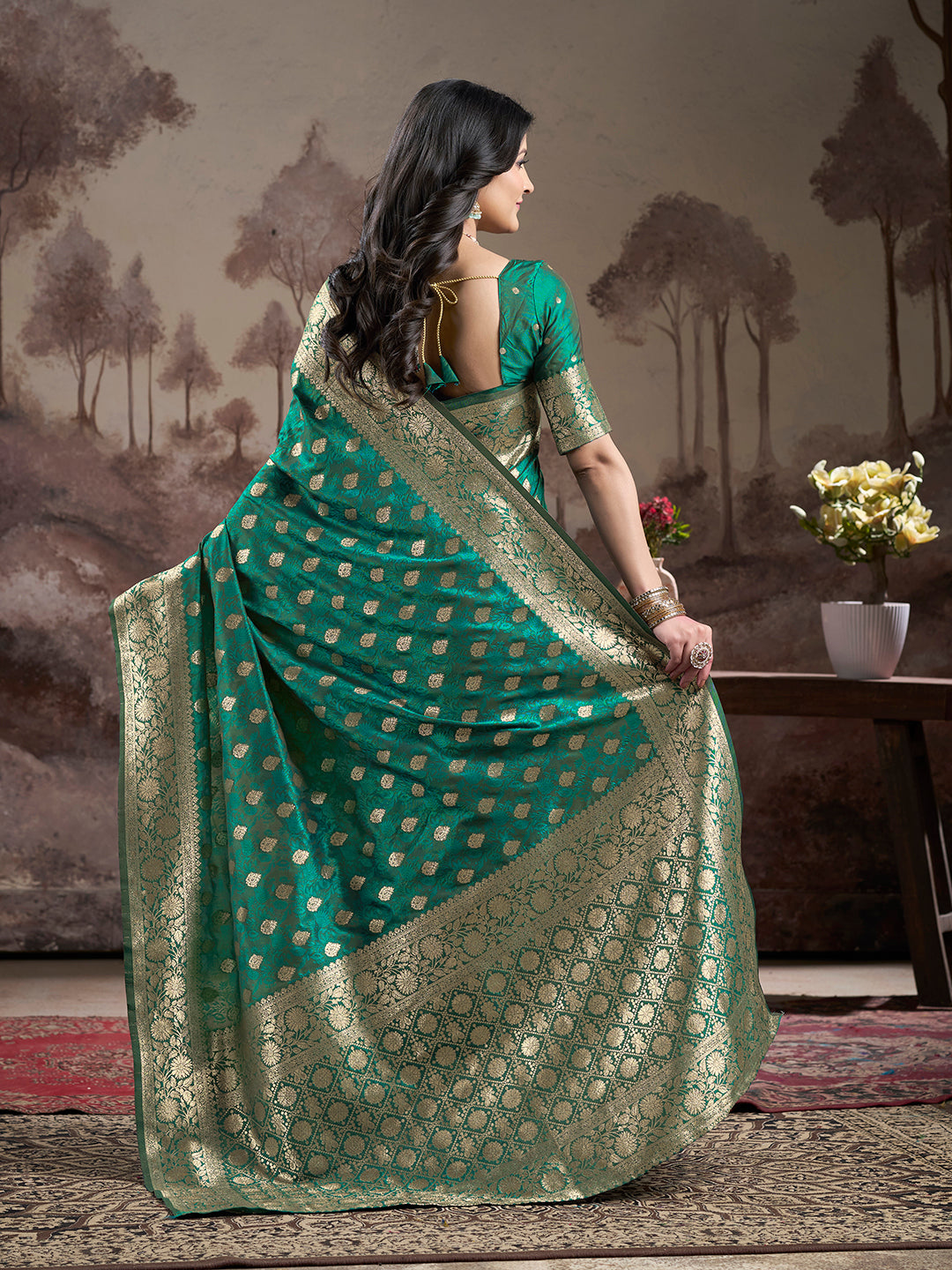 Rama Lichi Silk Woven Rich Pallu Designer Heavy Partywear Saree