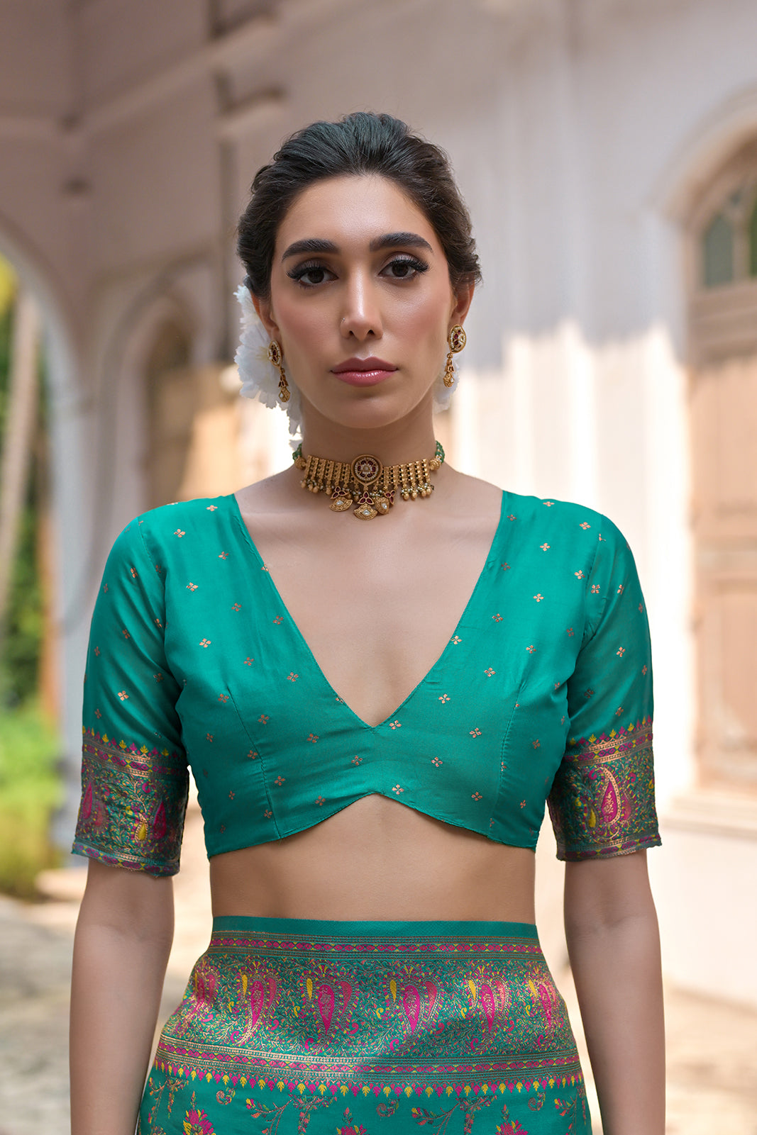Rama Silk Saree with Thread Jal and Floral Weaves
