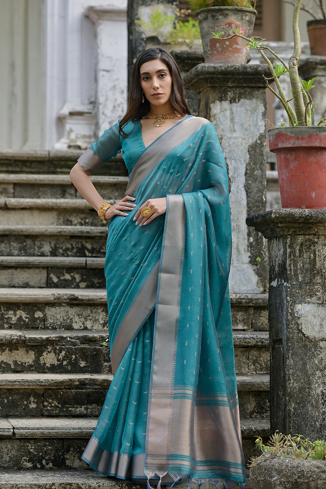 Rama Soft Tussar Silk Saree with Butti and Zari Pallu