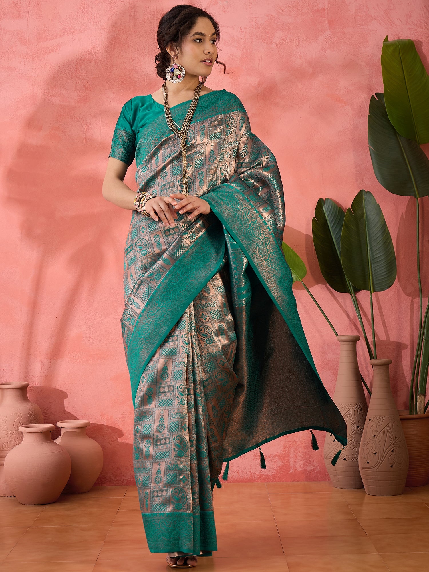 Rama Woven Jari Designer Silk Blended Saree For Festive Looks