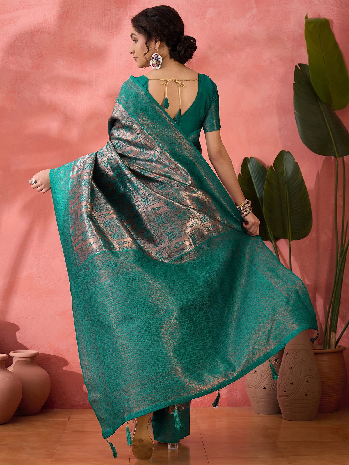 Rama Woven Jari Designer Silk Blended Saree For Festive Looks