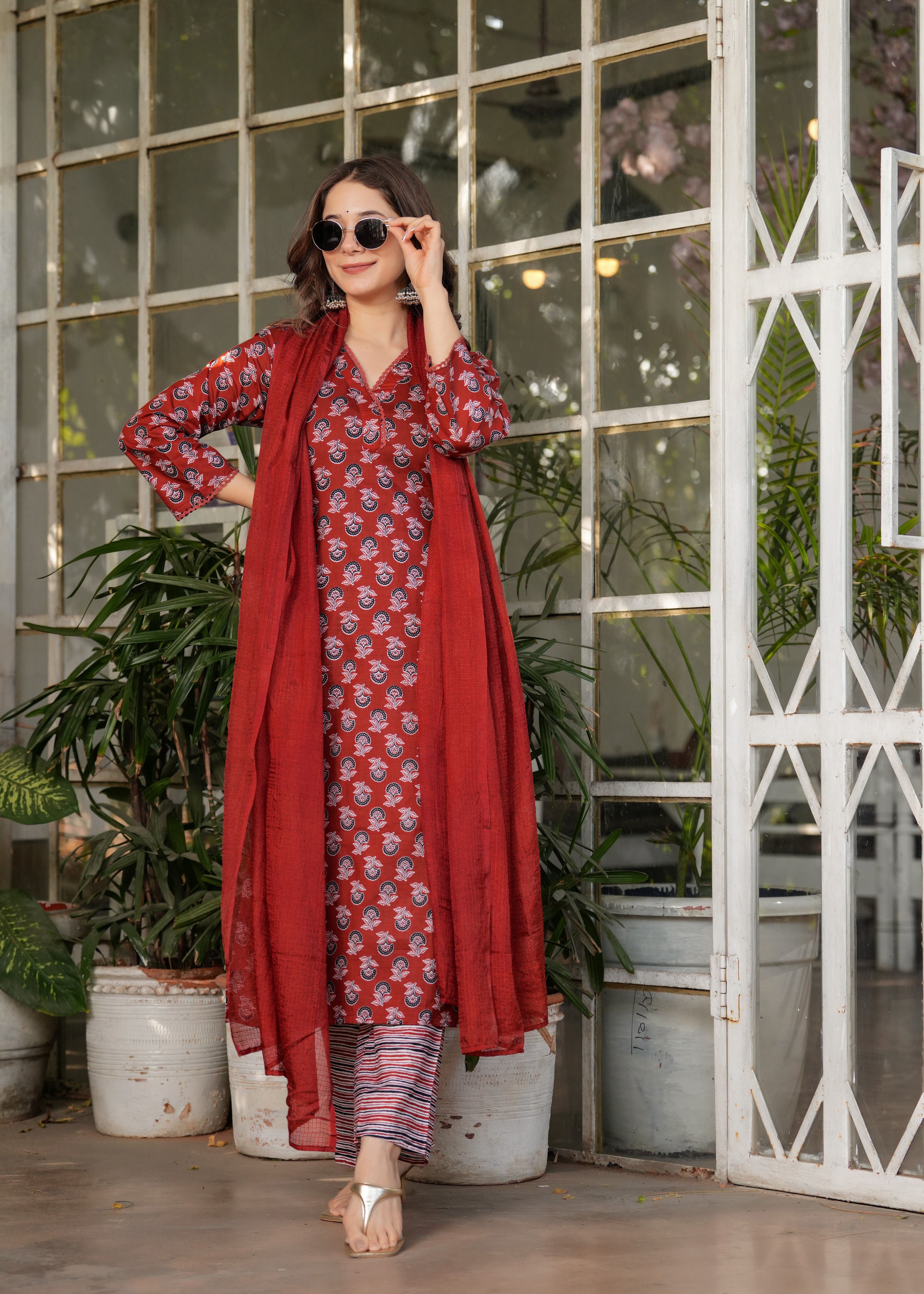 Red Cotton Elegant Kurta Pant Set With Print