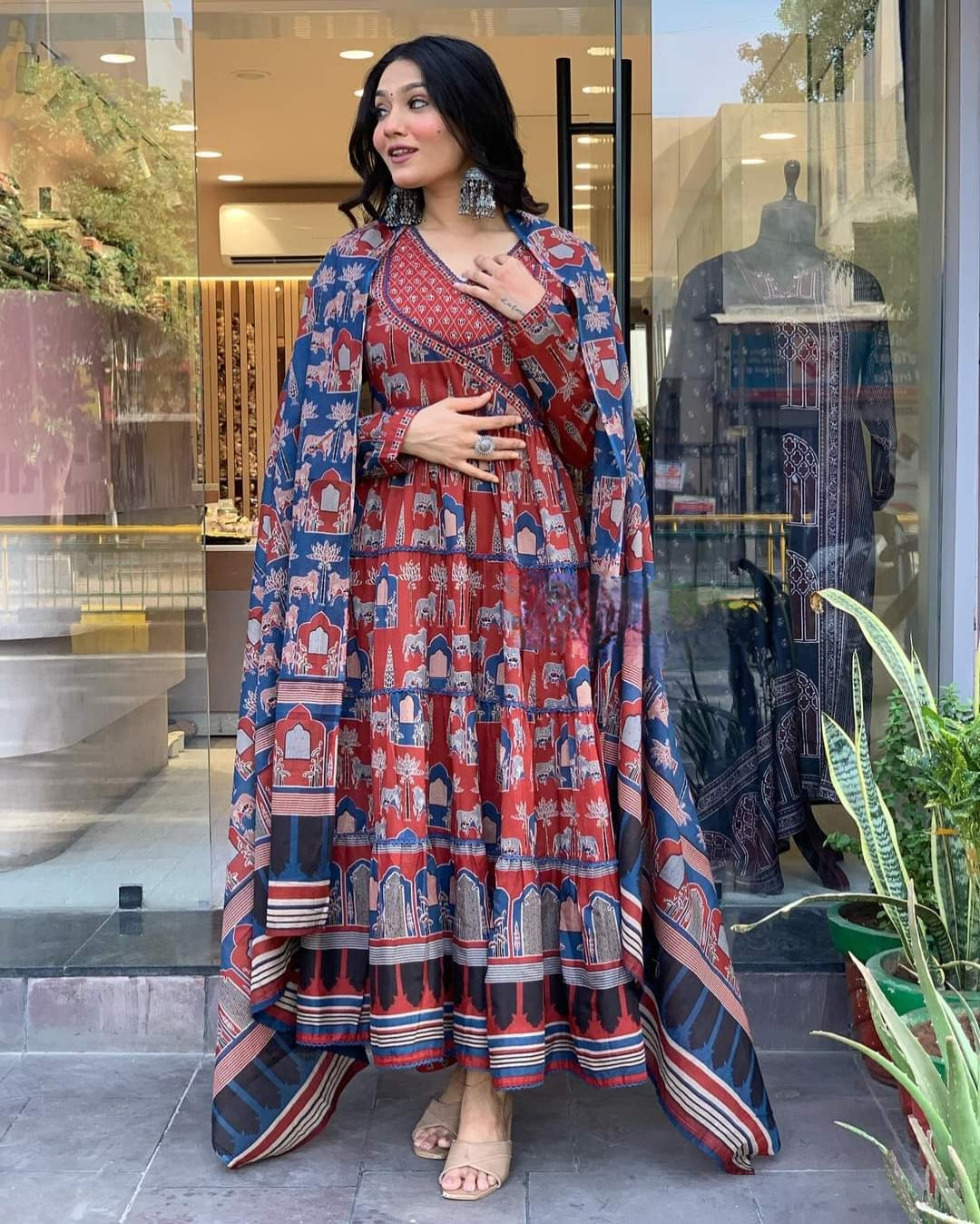 Red Cotton Kurta Pant Set with Printed With Thread Embroidery Work