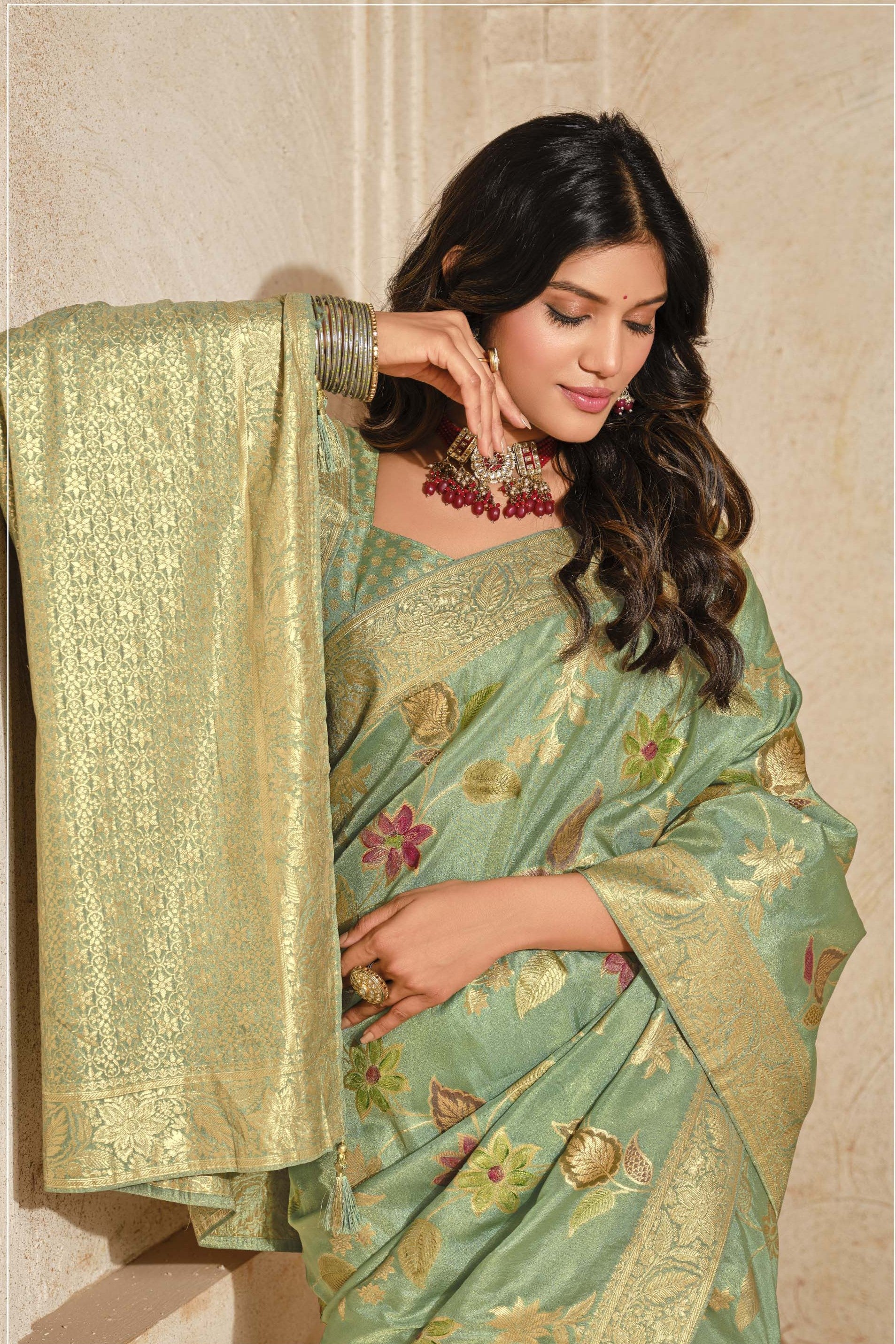 Rich And Heavy Woven Jari Designer Green Partywear Silk Saree