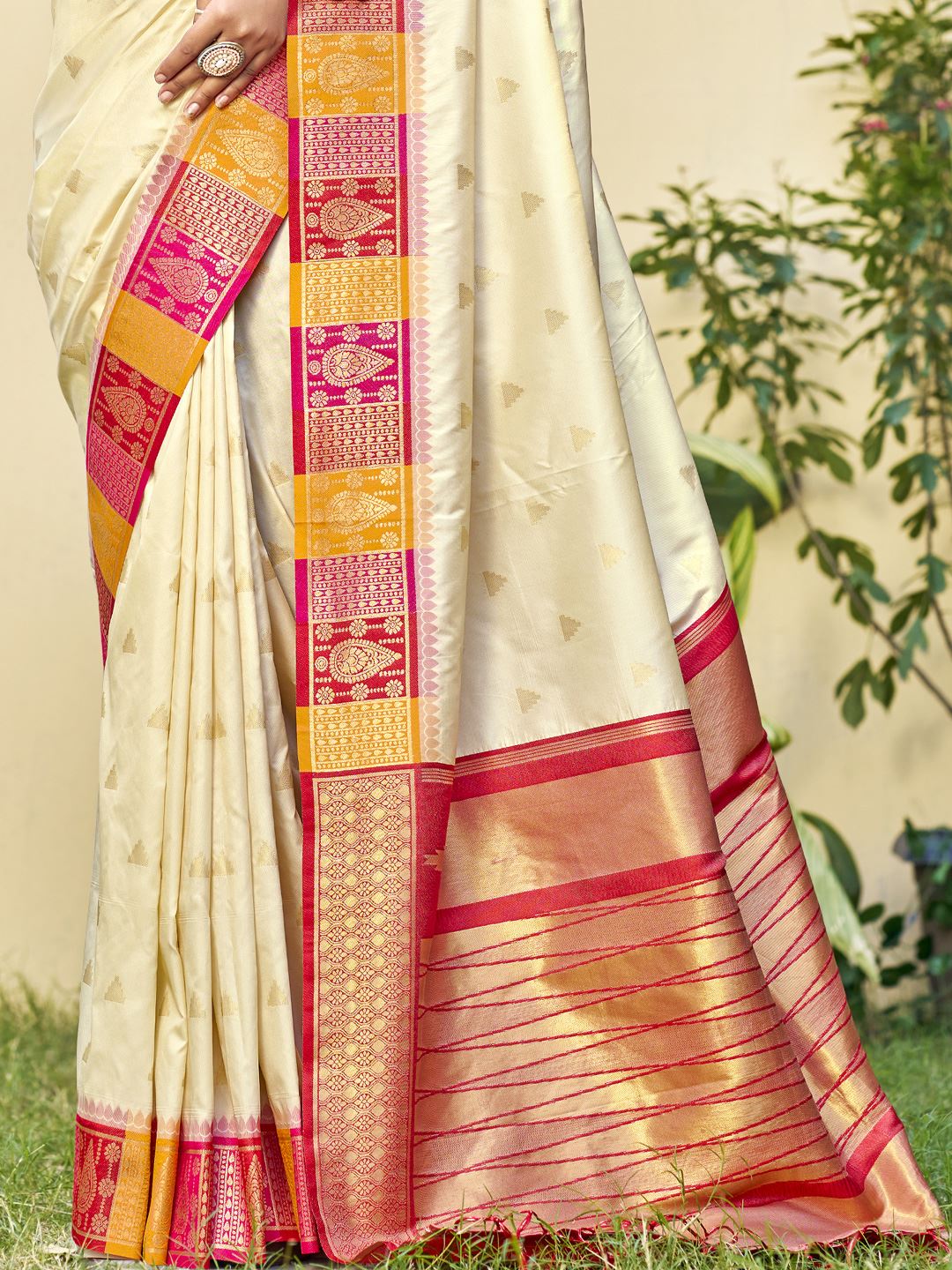 Soft Cream Radiance Silk Saree