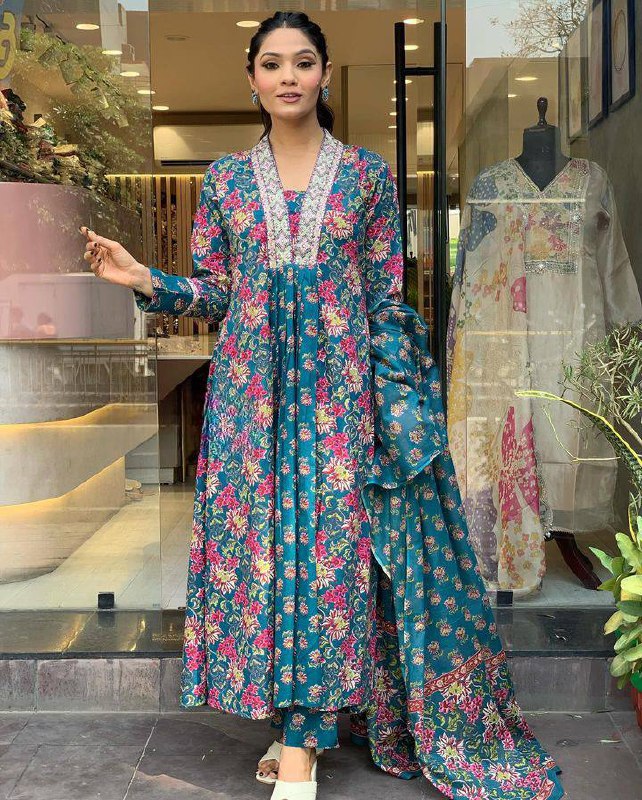 Teal Cotton Kurta Pant Set With Print With Thread Embroidered On Neck