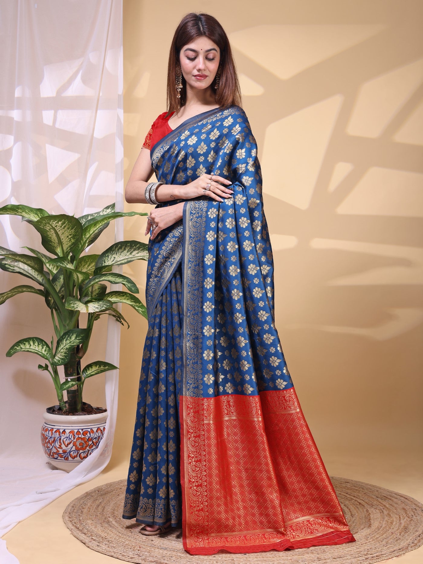 Teal Lichi Silk Saree With Elegant Weaving