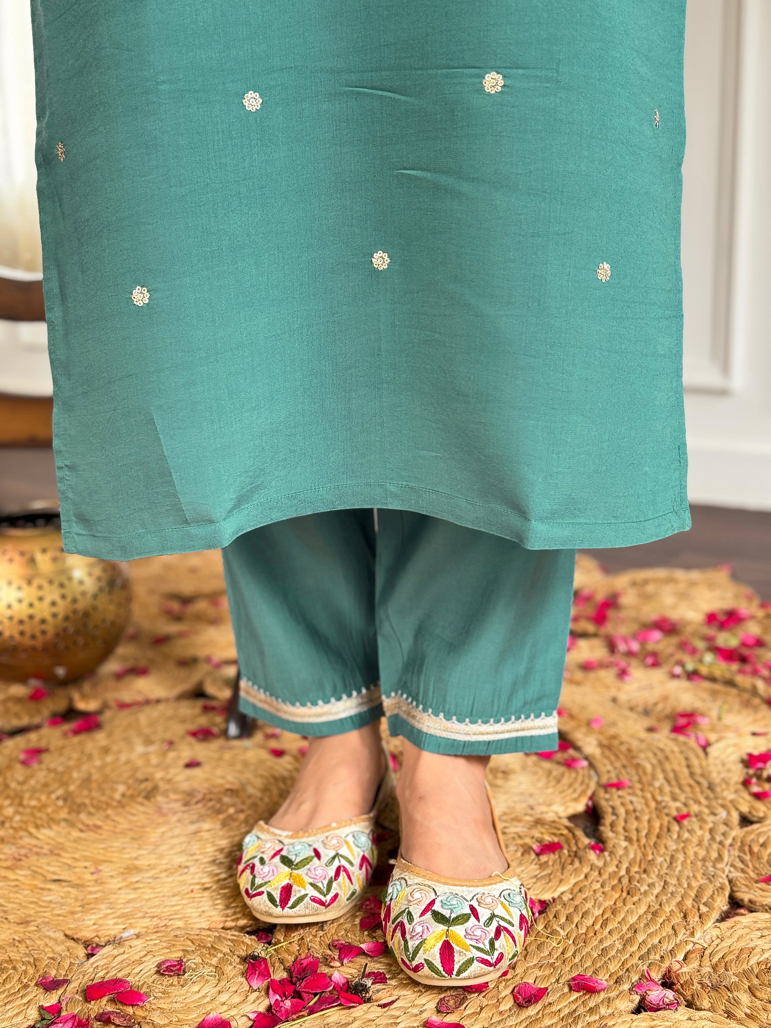 Teal Viscose Chanderi Kurta Pant With Embroidery Work And Printed Dupatta