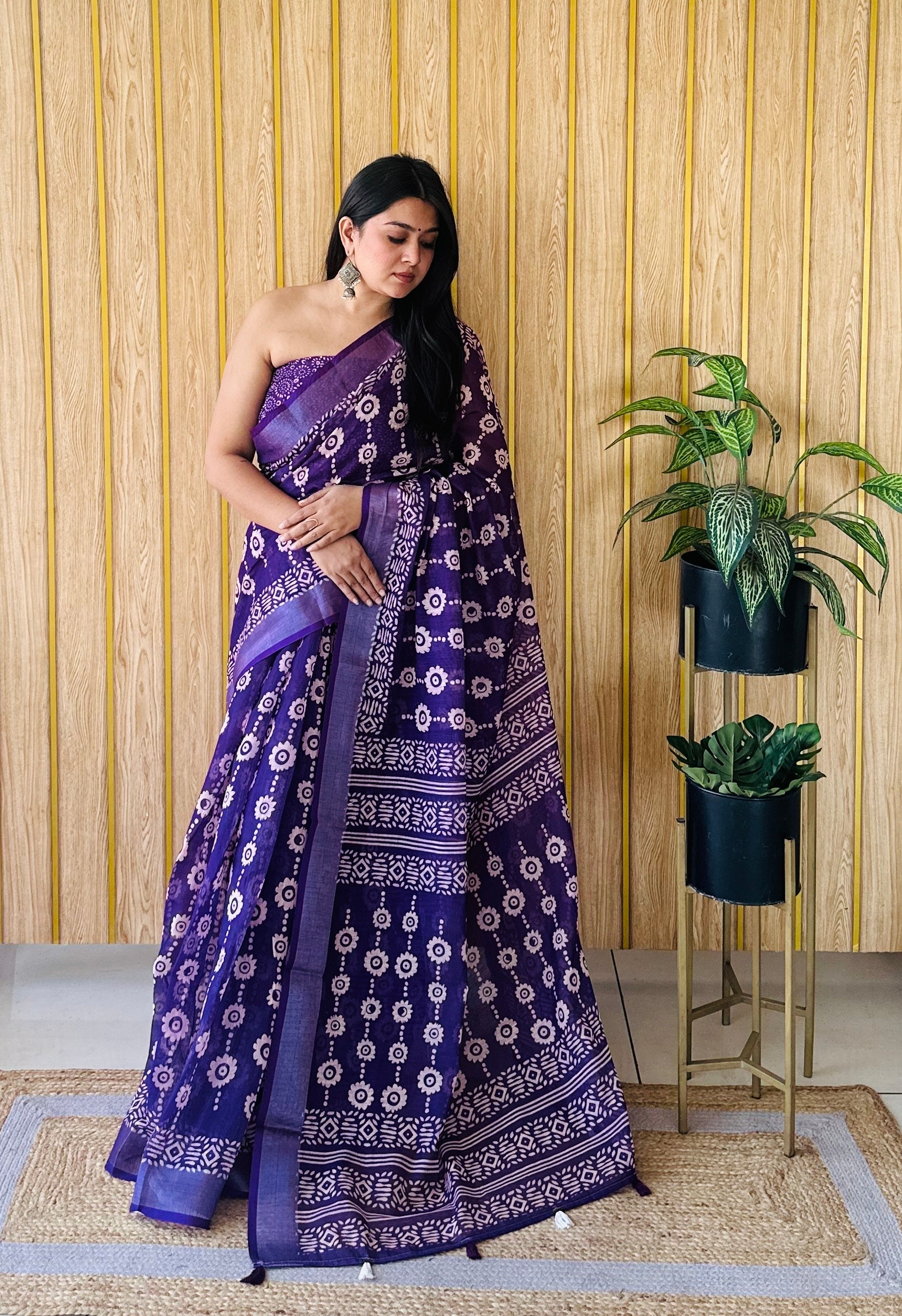 Voilet Linen Cotton Digital Batik Printed Traditional Looks Saree