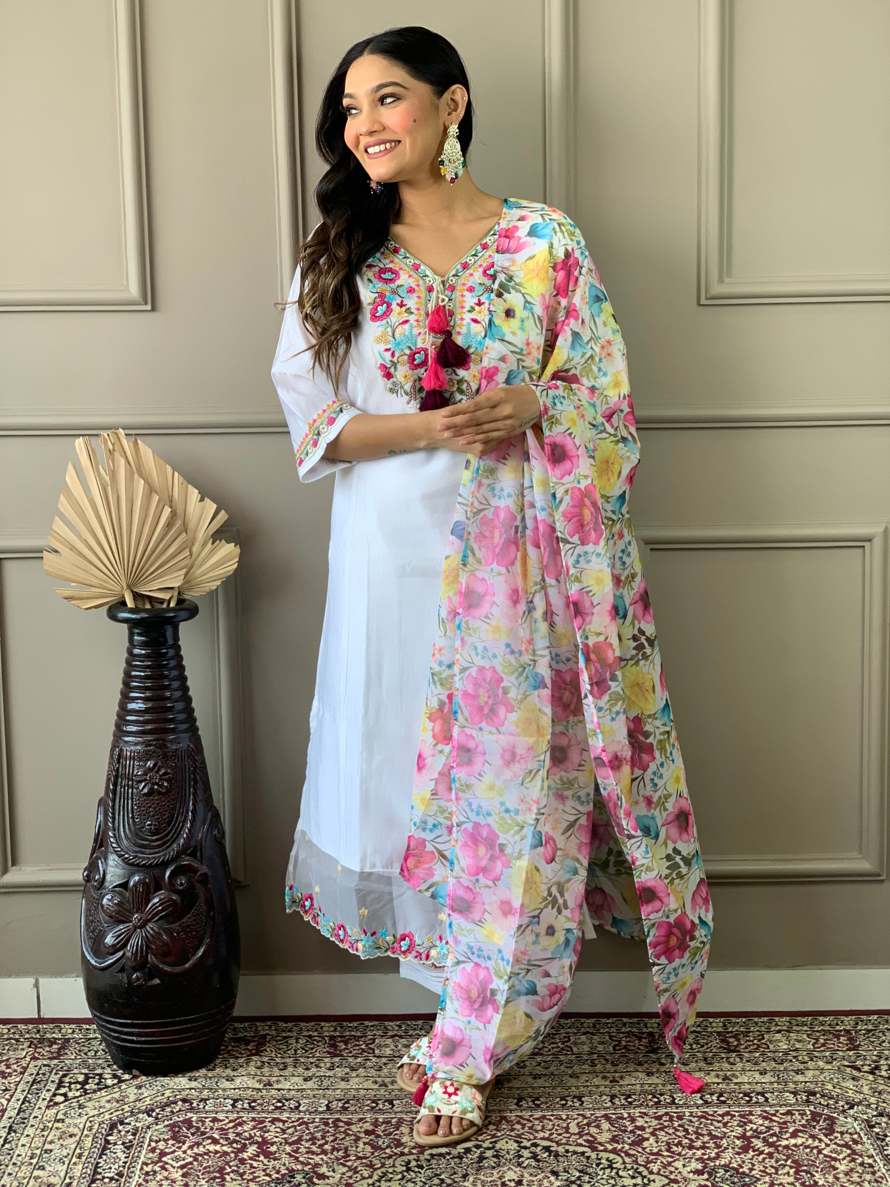 White Chanderi Silk Elegant Kurta Pant Set With Woven Work