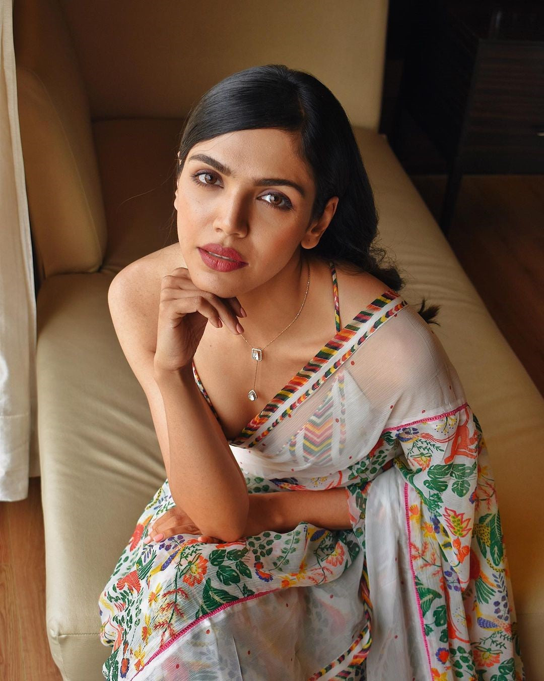 White Georgette Saree With Printed Saree With Printed Blouse