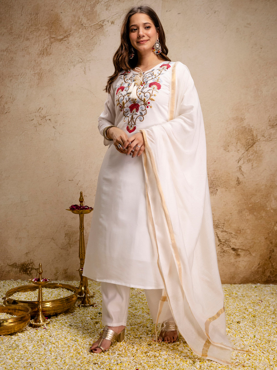 White Roman Kurta Pant Set With Heavy Thread Embroidery Work