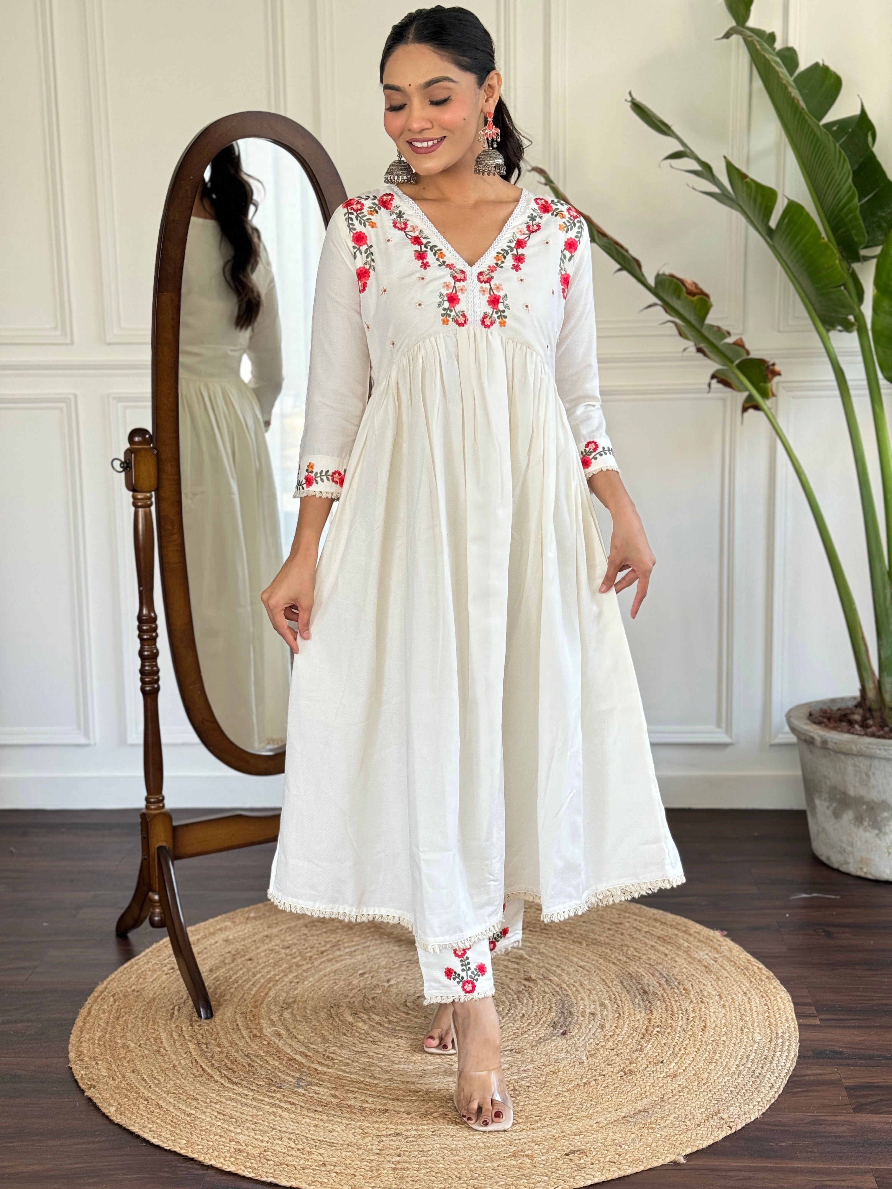 White Viscose Rayon Elegant Kurta Pant Set With Embroidery Work