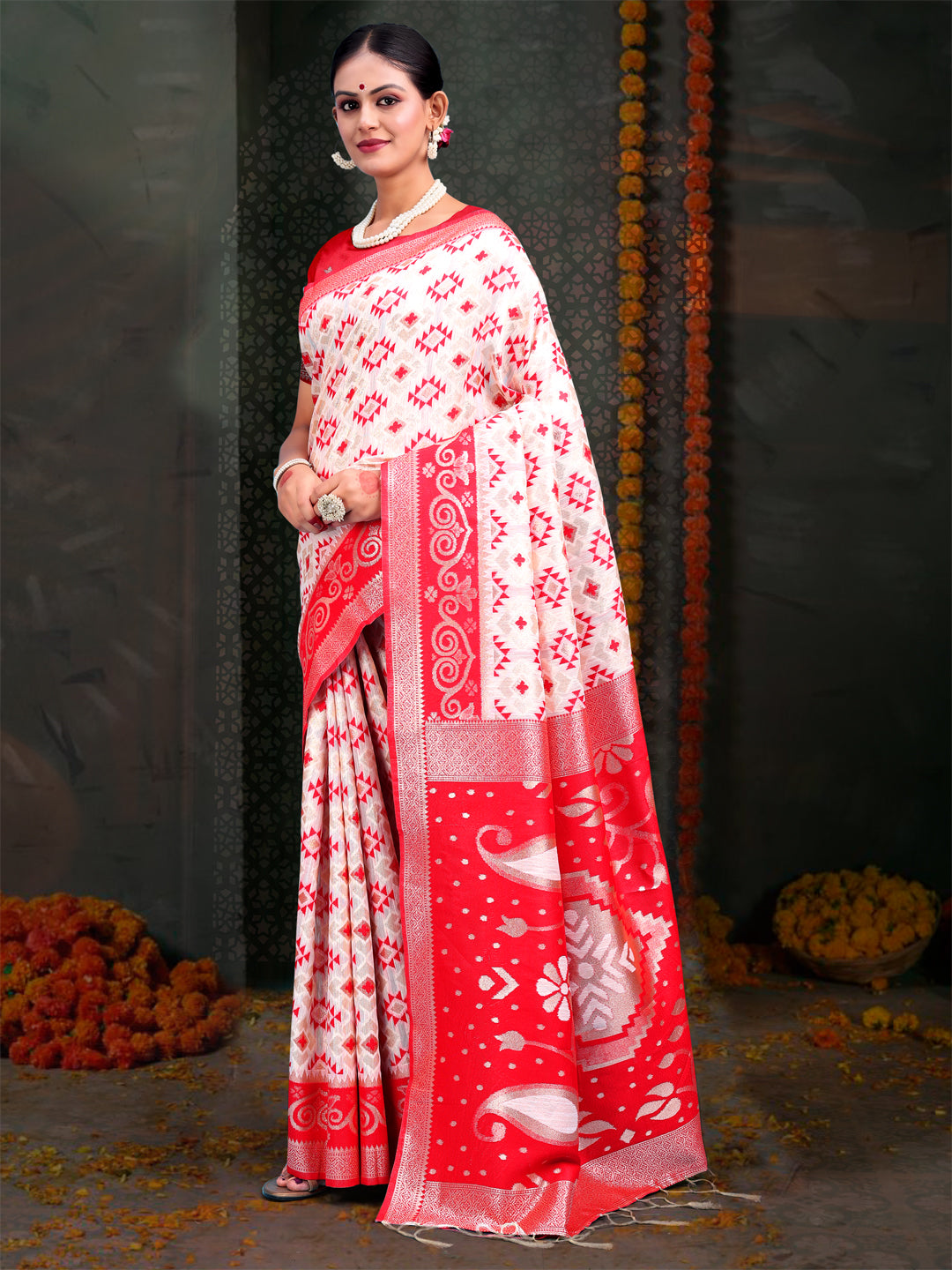 White & Red Linen Cotton Woven Jacquard Designer Saree