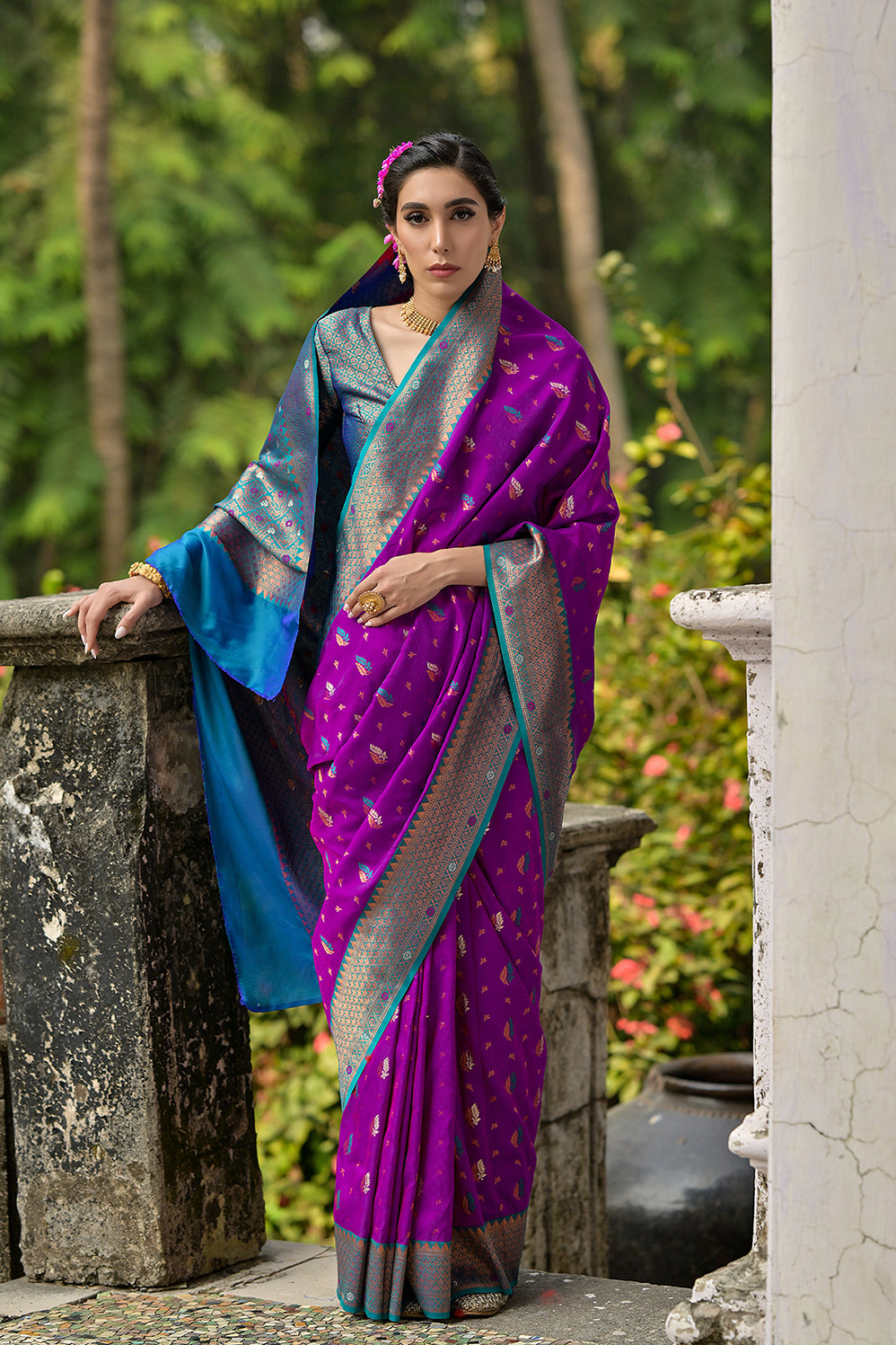 Wine Banarasi Silk Saree with Leaf Design and Contrast Pallu