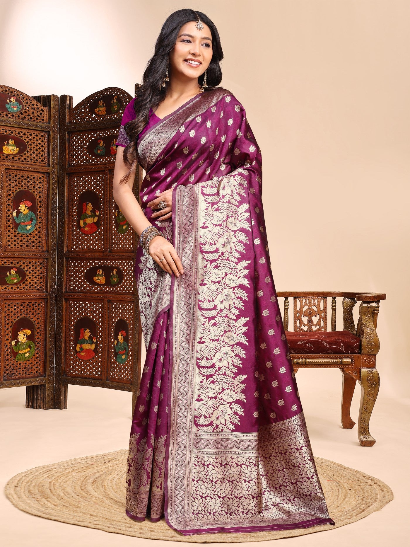 Wine Lichi Silk Saree With Elegant Weaving