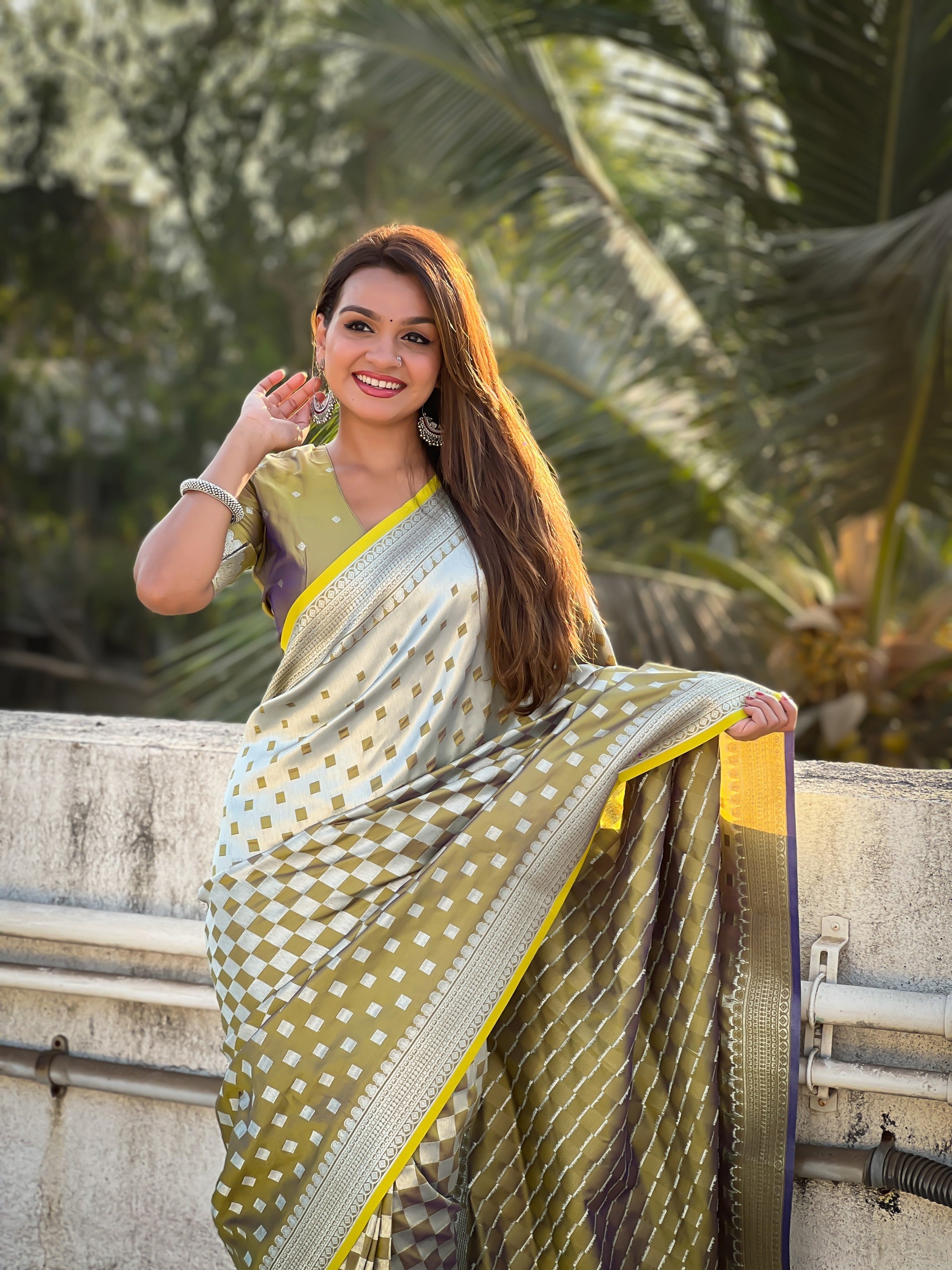 Woven Silver Jari Checks Designer Banarasi Silk Yellow Beautiful Saree