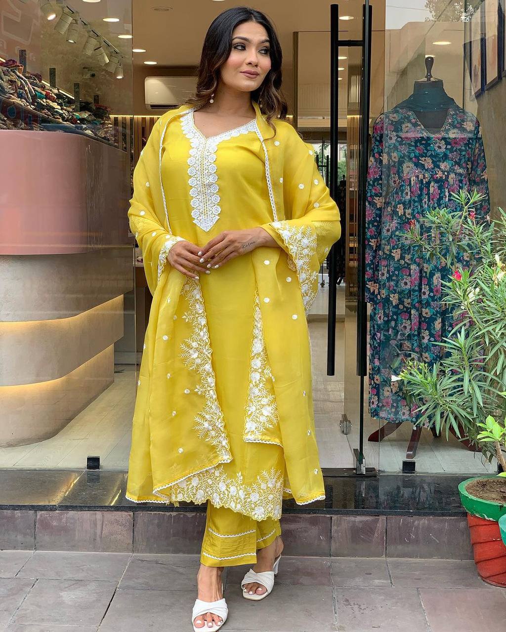 Yellow Georgette Kurta Pant With Embroidery Work