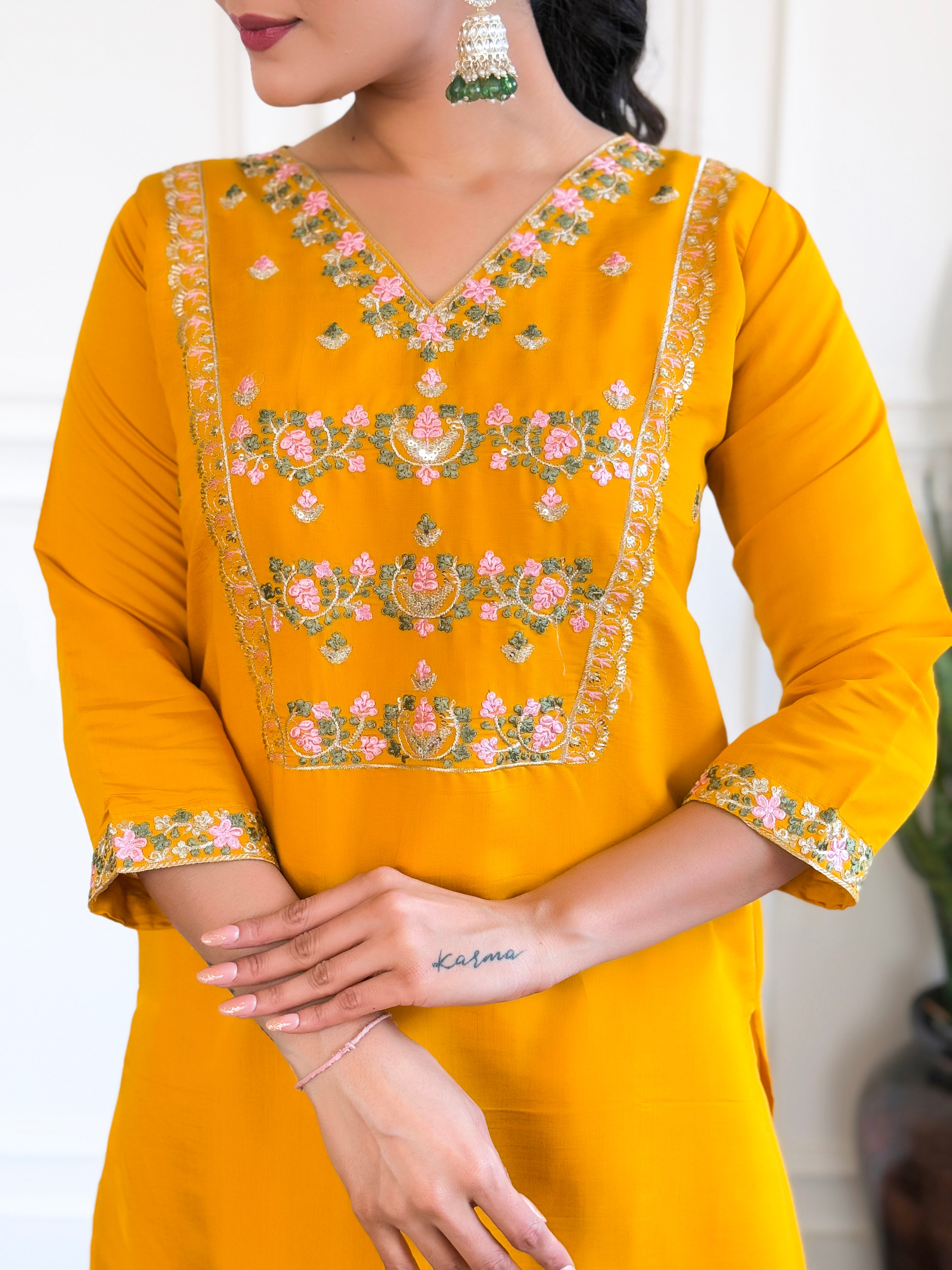 Yellow Kurta Pant Set with Heavy Thread Embroidery Work