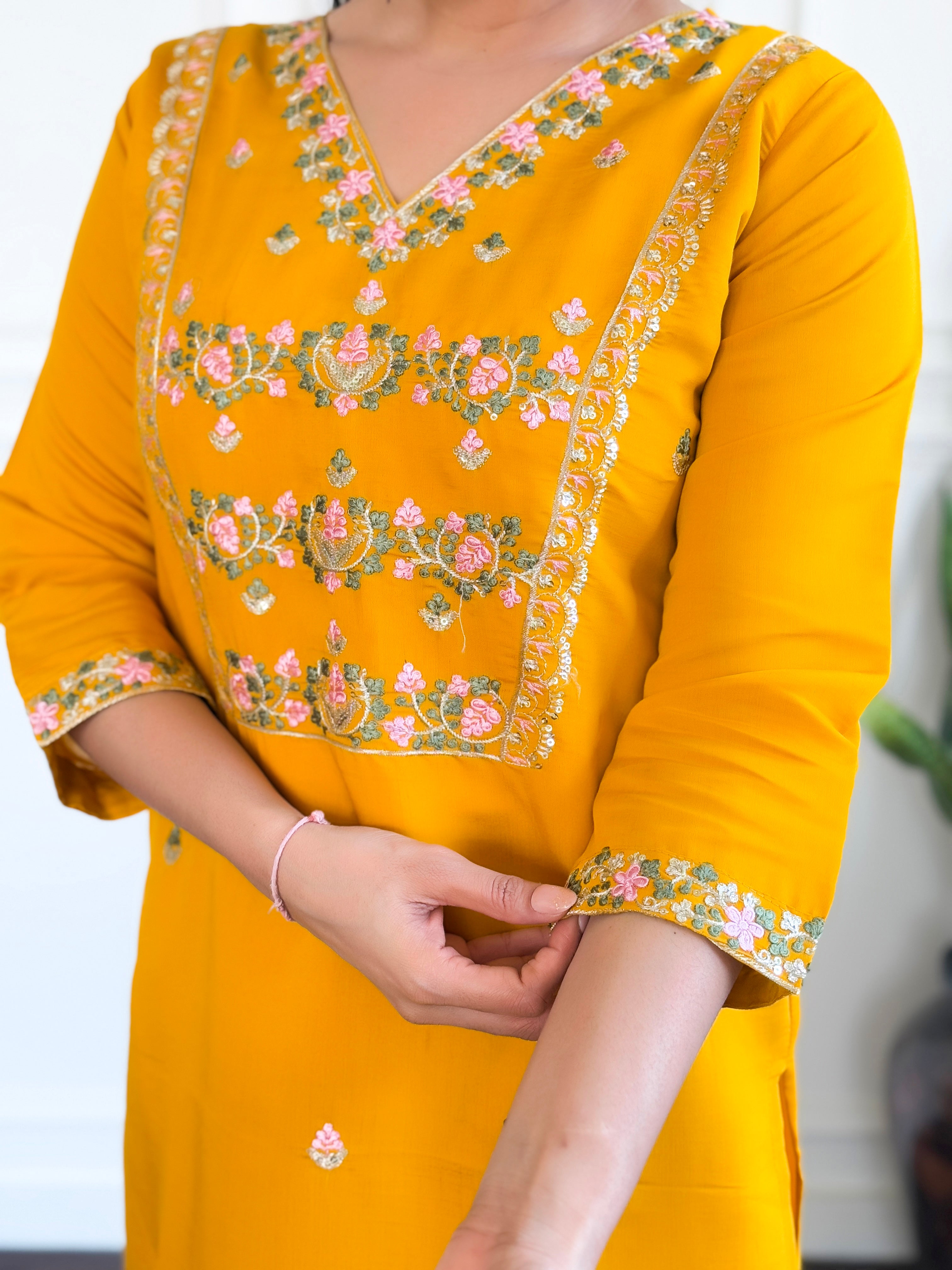 Yellow Kurta Pant Set with Heavy Thread Embroidery Work
