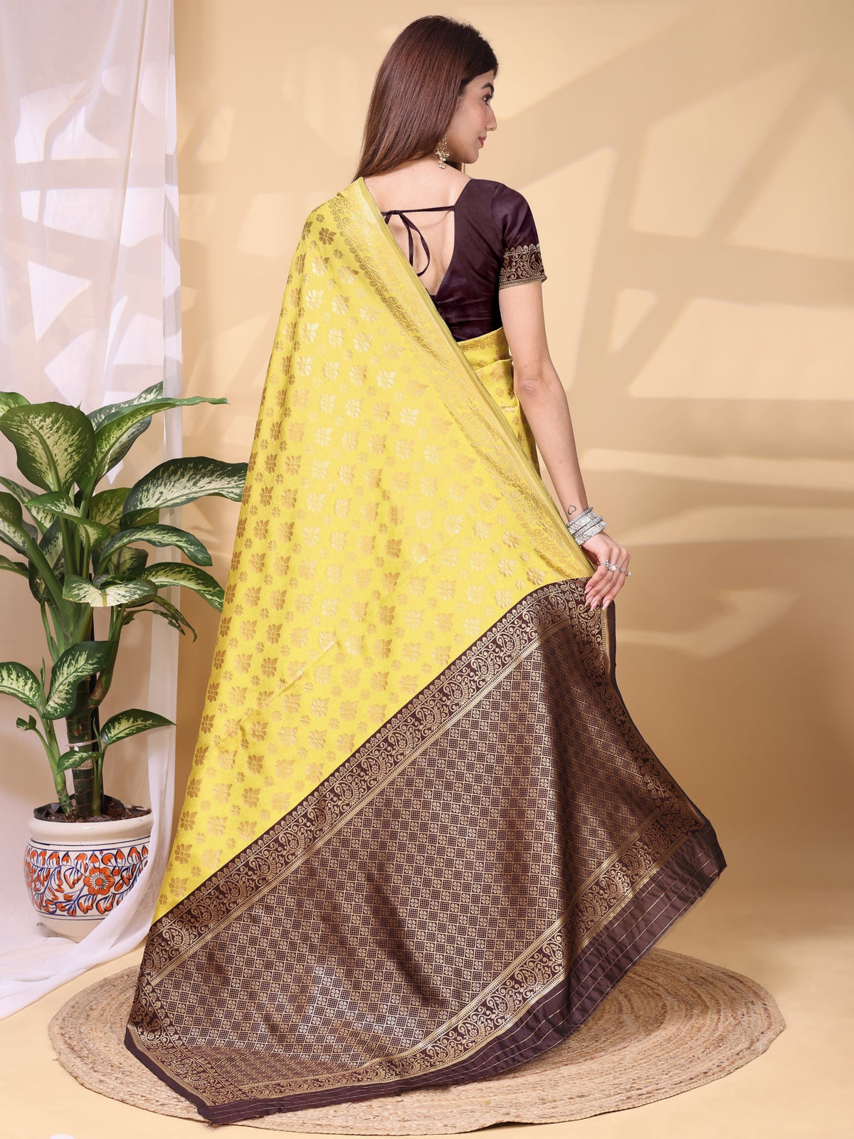 Yellow Lichi Silk Saree With Traditional Weaving