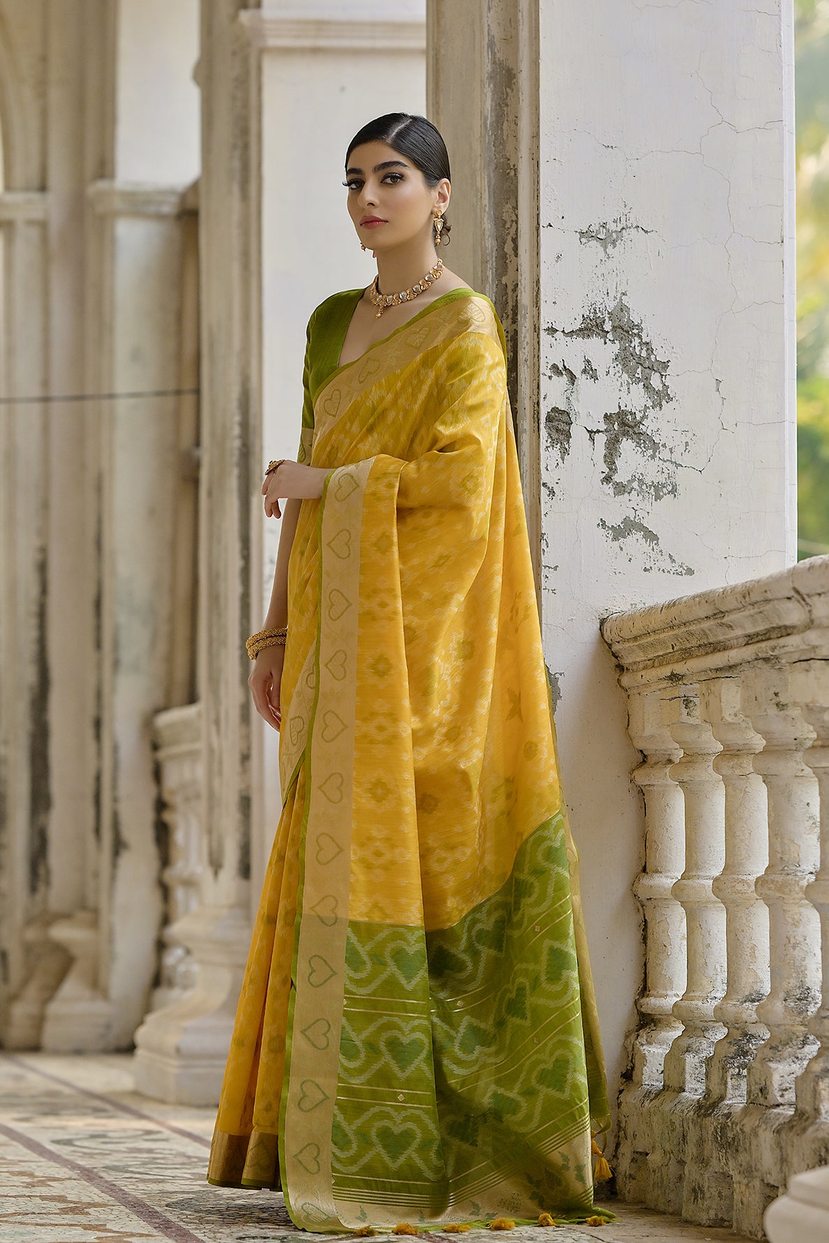 Yellow Raw Silk Saree with Ikkat Design and Contrast Pallu