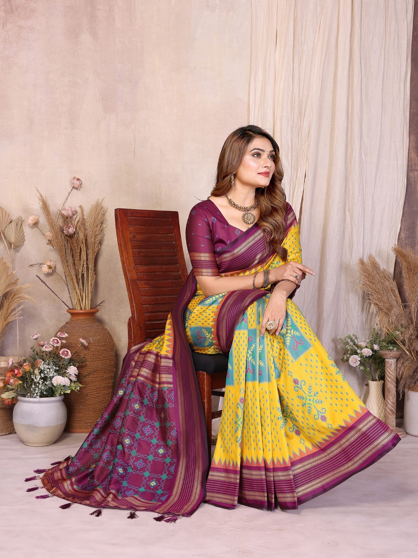 Yellow Soft Silk Saree With Traditional Weaving