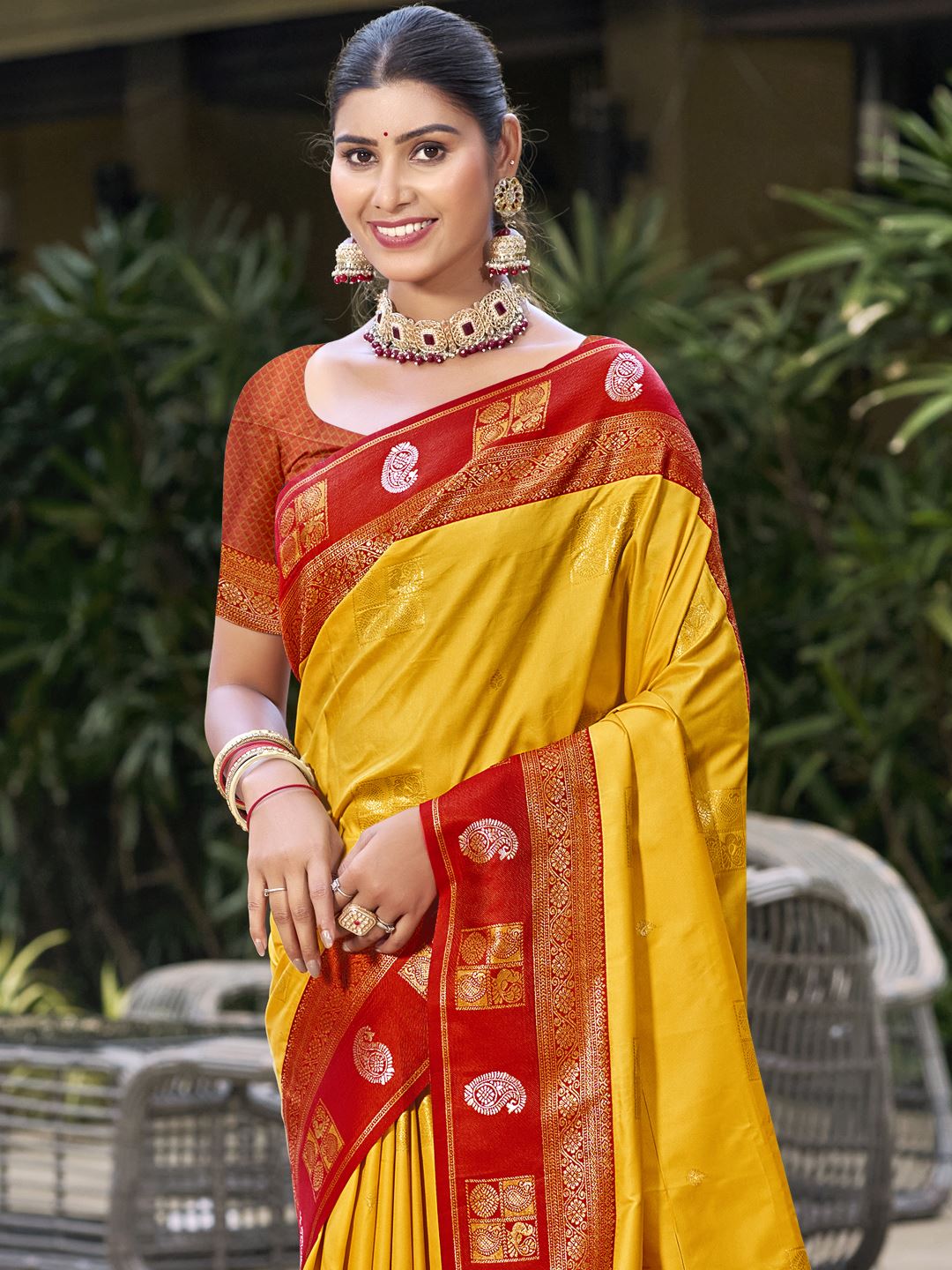 Yellow Traditional Wear Weaving Silk Saree
