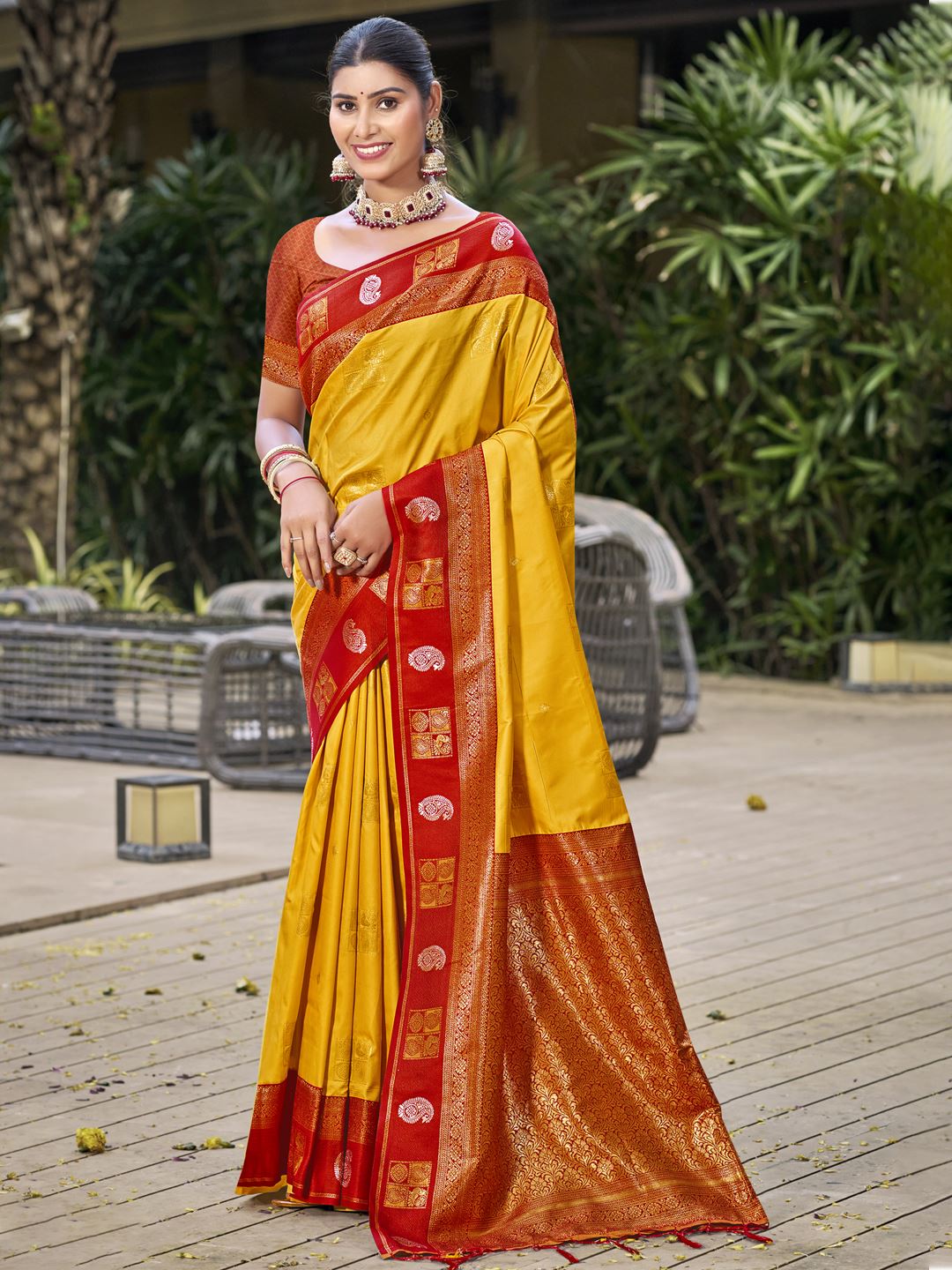 Yellow Traditional Wear Weaving Silk Saree